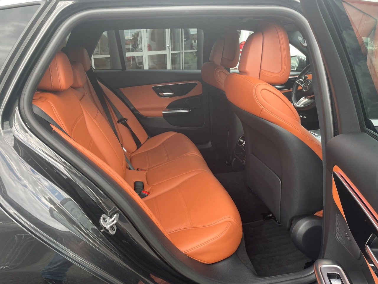 Mercedes-Benz C 300 e T AVANTGARDE R-Kamera+TOTW+Carplay - Stationwagen: afbeelding 3 Mercedes-Benz C 300 e T AVANTGARDE R-Kamera+TOTW+Carplay - Stationwagen: afbeelding 3