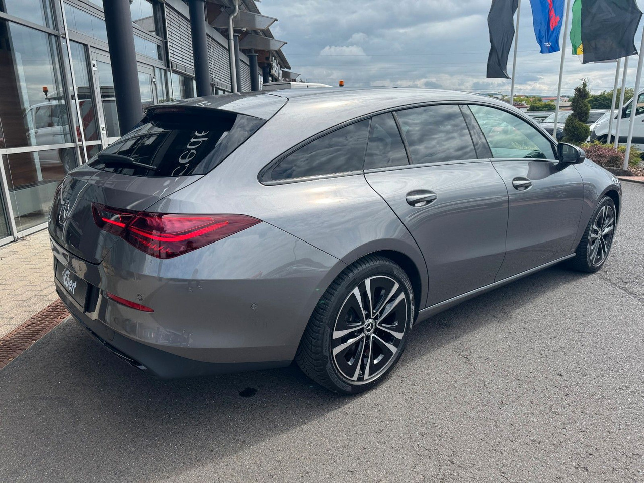 Mercedes-Benz CLA 180 Shooting Brake - Stationwagen: afbeelding 4 Mercedes-Benz CLA 180 Shooting Brake - Stationwagen: afbeelding 4