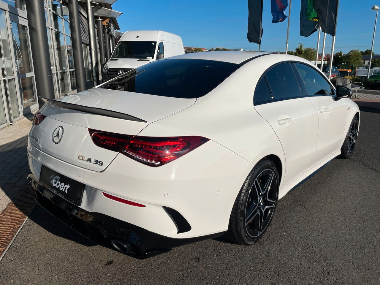 Mercedes-Benz CLA 35 AMG Aero+TotW+R-Kamera+Ambiente - Coupé: afbeelding 4 Mercedes-Benz CLA 35 AMG Aero+TotW+R-Kamera+Ambiente - Coupé: afbeelding 4