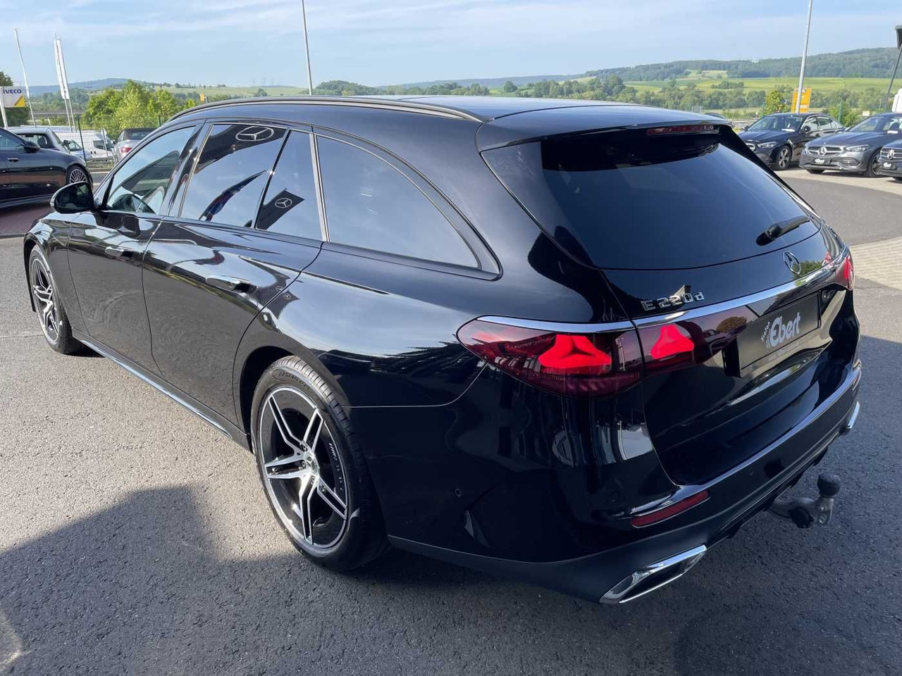 Mercedes-Benz E 220 d T AMG-Line AHK+Distr+R-Kamera +Ambiente+ - Personenwagen: afbeelding 3 Mercedes-Benz E 220 d T AMG-Line AHK+Distr+R-Kamera +Ambiente+ - Personenwagen: afbeelding 3