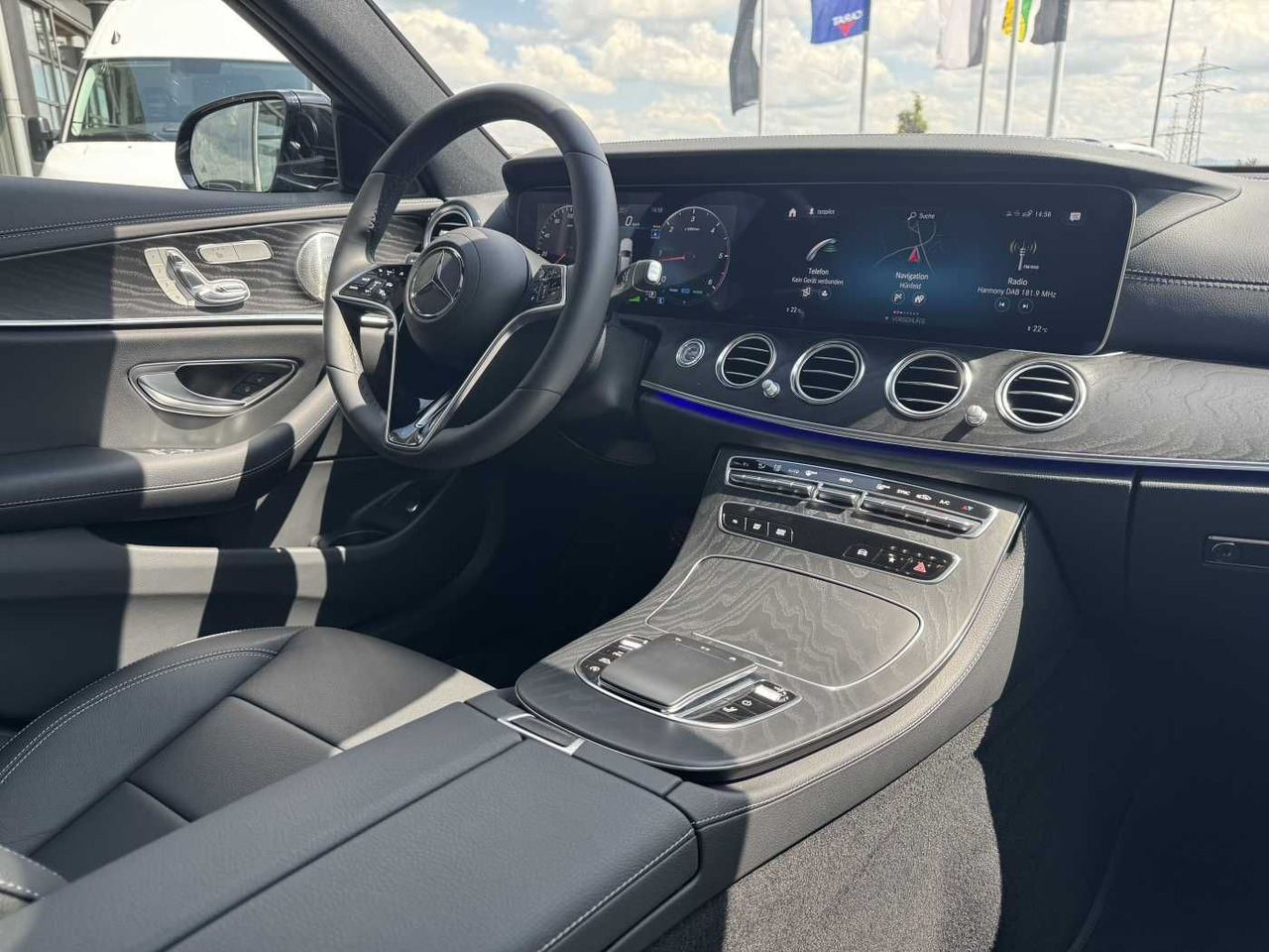 Stationwagen Mercedes-Benz E 220d AMG+Pano+Burm+Distr+Memory+AHK+360: afbeelding 13
