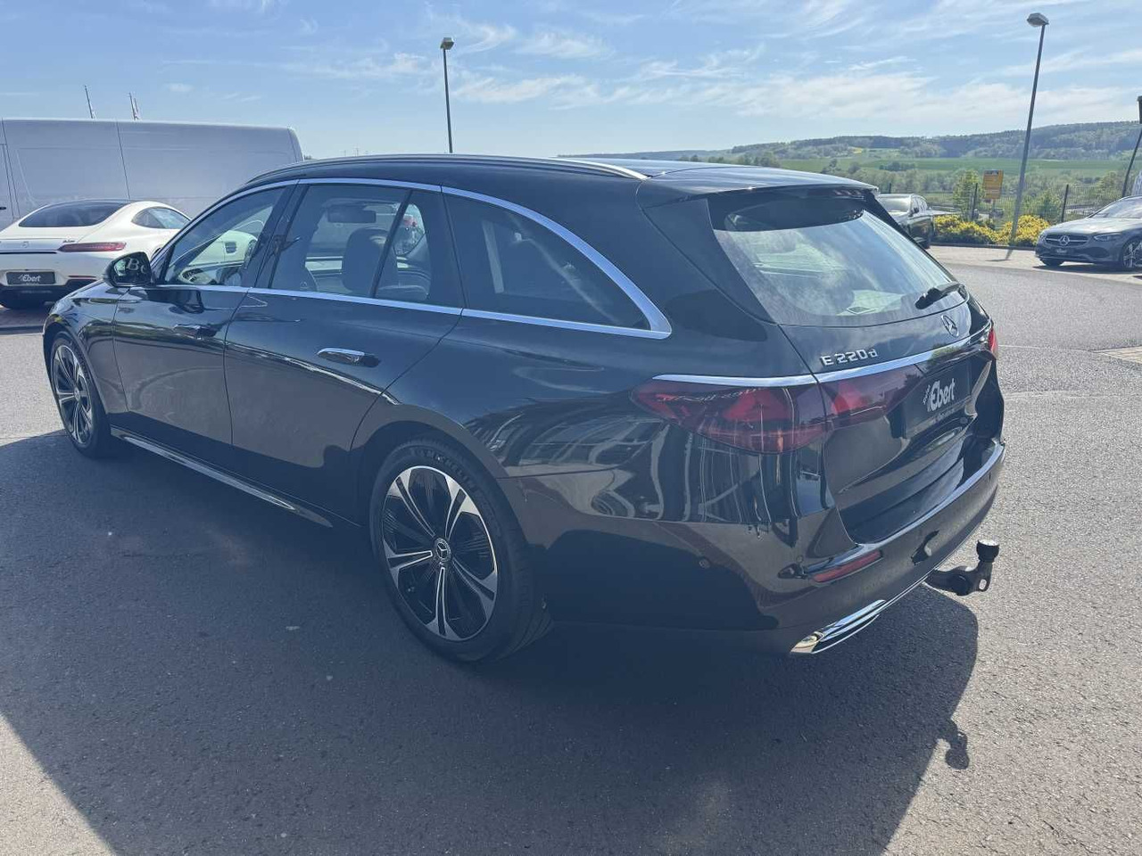 Mercedes-Benz E 220d Avantgarde+Pano+AHK+Distr+19Zoll+MBUX - Personenwagen: afbeelding 3 Mercedes-Benz E 220d Avantgarde+Pano+AHK+Distr+19Zoll+MBUX - Personenwagen: afbeelding 3