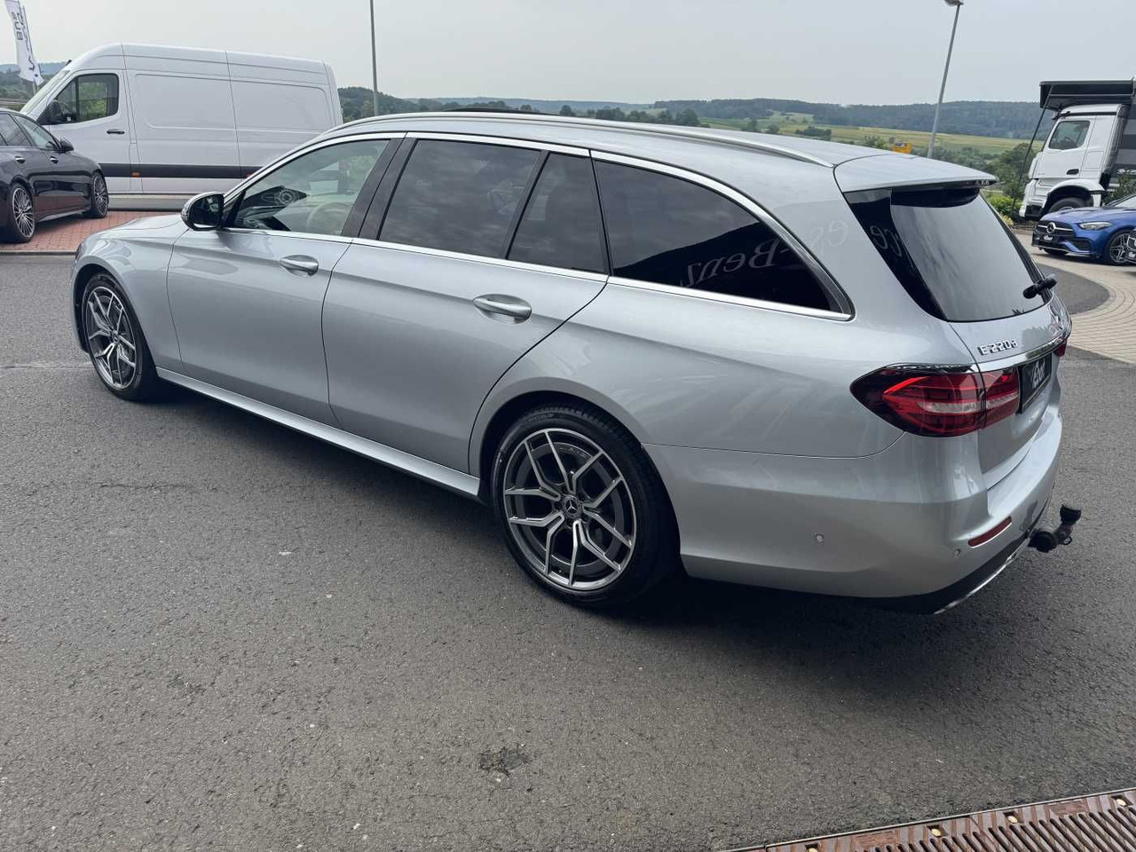 Mercedes-Benz E 220d T AMG+AHK+ESD+RKamera+TotW+ Ambiente - Personenwagen: afbeelding 3 Mercedes-Benz E 220d T AMG+AHK+ESD+RKamera+TotW+ Ambiente - Personenwagen: afbeelding 3