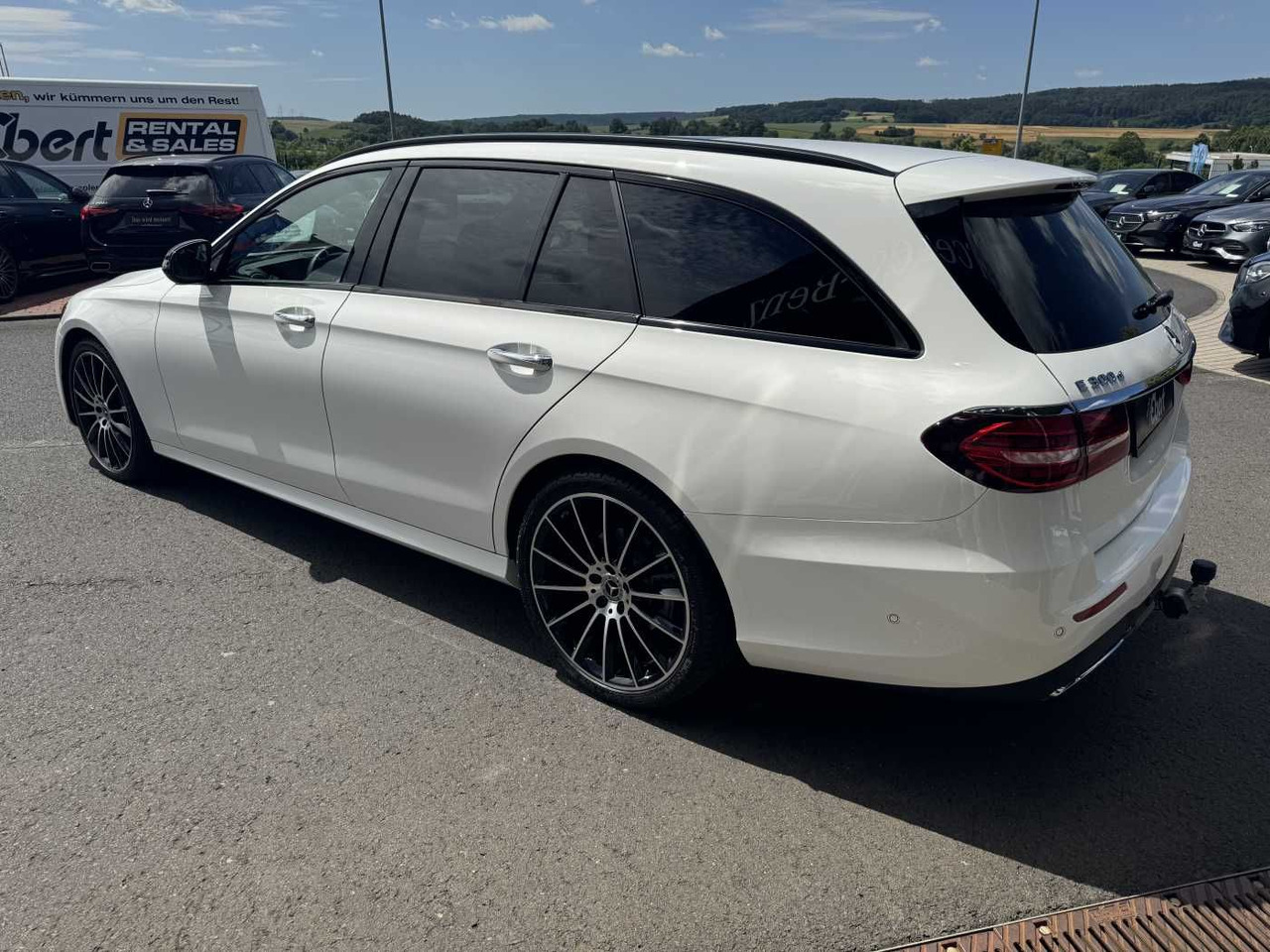 Mercedes-Benz E 300d 4M AMG+Pano+Burm+AHK+360+HUD+ - Personenwagen: afbeelding 3 Mercedes-Benz E 300d 4M AMG+Pano+Burm+AHK+360+HUD+ - Personenwagen: afbeelding 3