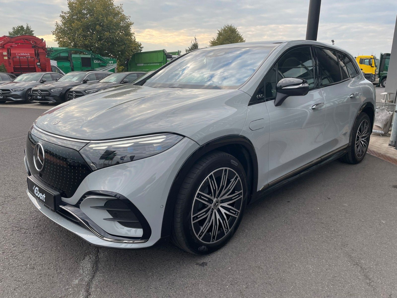 Mercedes-Benz EQS SUV 580 AMG DigL+AIR+HUD+Hyper+Burm+Pano - SUV: afbeelding 2 Mercedes-Benz EQS SUV 580 AMG DigL+AIR+HUD+Hyper+Burm+Pano - SUV: afbeelding 2