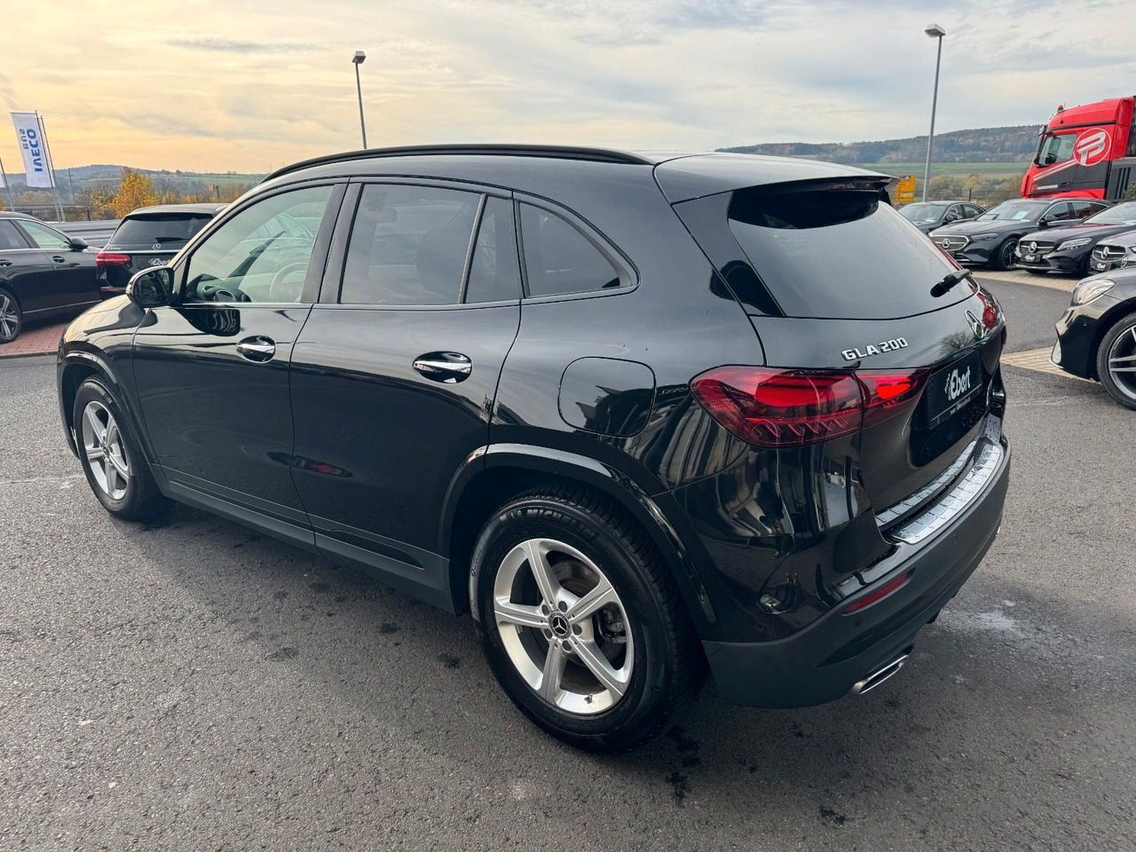 Mercedes-Benz GLA 200 AMG+Pano+Distr+Ambiente+Multibeam+ - SUV: afbeelding 3 Mercedes-Benz GLA 200 AMG+Pano+Distr+Ambiente+Multibeam+ - SUV: afbeelding 3