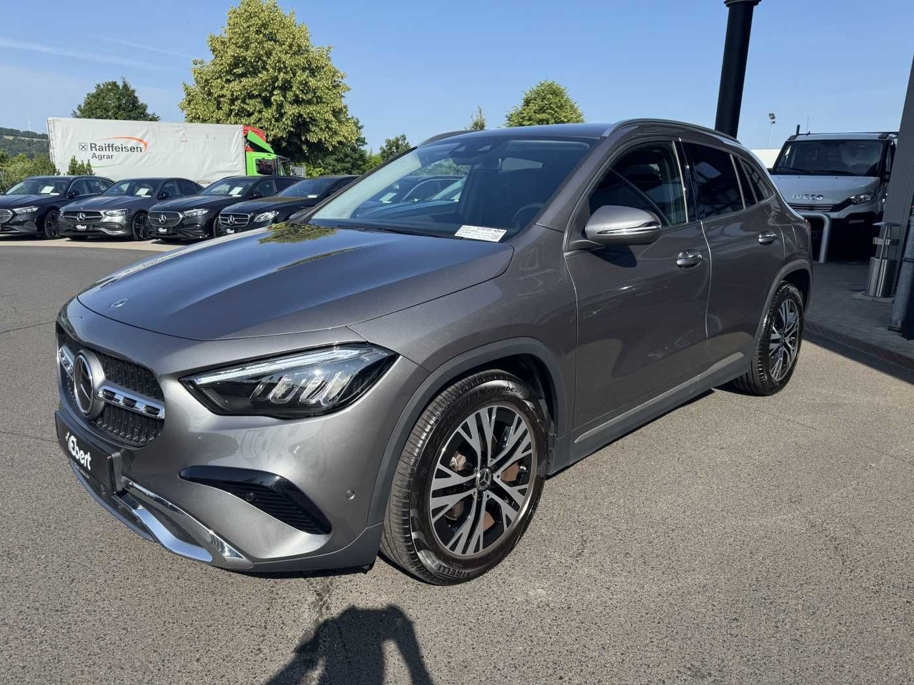 Mercedes-Benz GLA 200d 4M Progressive+Distr+Ambiente+Offroad - SUV: afbeelding 2 Mercedes-Benz GLA 200d 4M Progressive+Distr+Ambiente+Offroad - SUV: afbeelding 2