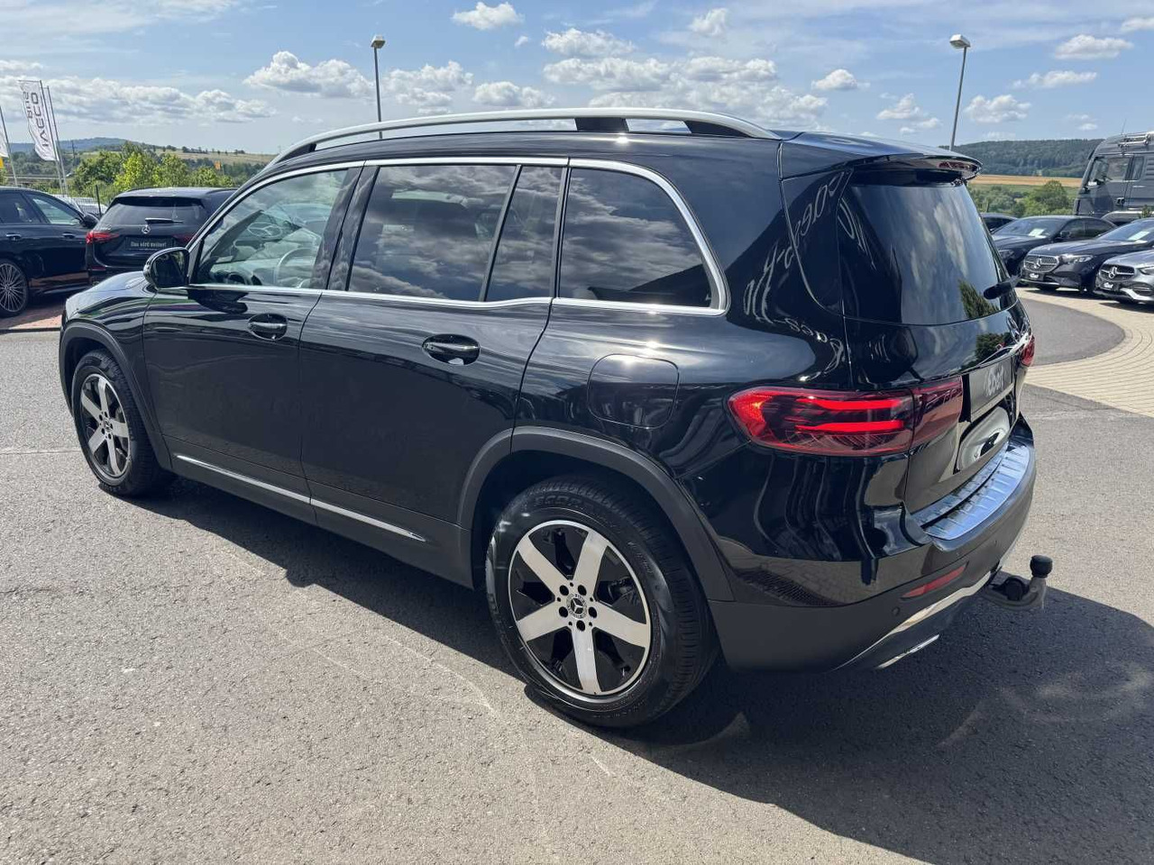 Mercedes-Benz GLB 180 Progressive+AHK+RKamera+LED+ IHC+DAB - SUV: afbeelding 3 Mercedes-Benz GLB 180 Progressive+AHK+RKamera+LED+ IHC+DAB - SUV: afbeelding 3