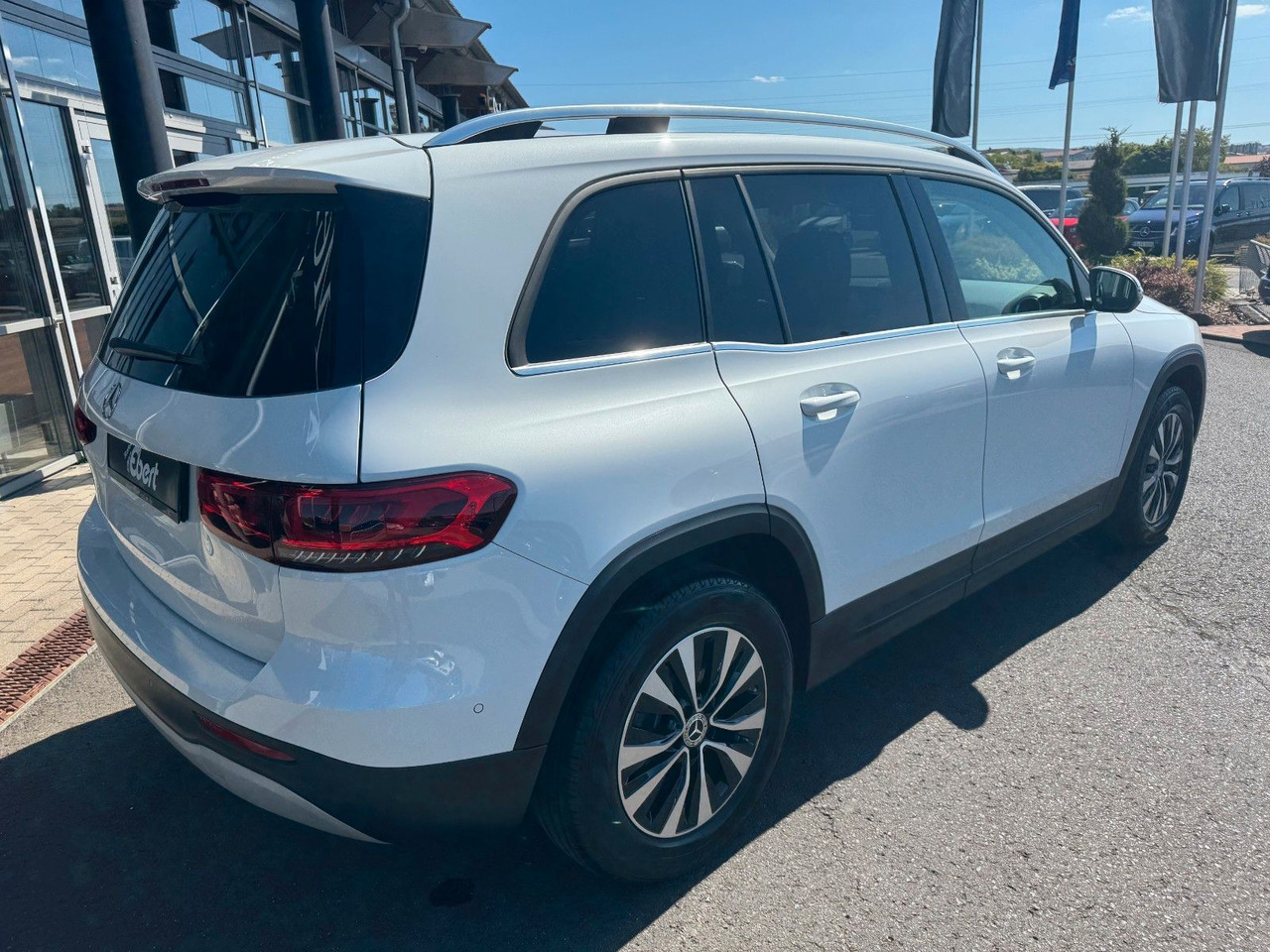 Mercedes-Benz GLB 180 Style+Distronic+RKamera+Vollleder - SUV: afbeelding 4 Mercedes-Benz GLB 180 Style+Distronic+RKamera+Vollleder - SUV: afbeelding 4