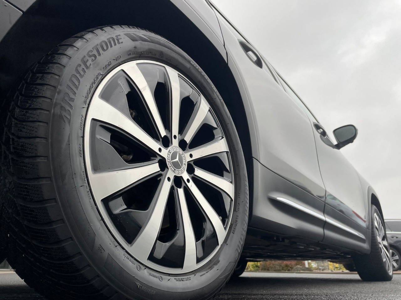 Mercedes-Benz GLB 220 d 4MATIC Progressive AHK+Memory+Pano+360 - SUV: afbeelding 5 Mercedes-Benz GLB 220 d 4MATIC Progressive AHK+Memory+Pano+360 - SUV: afbeelding 5