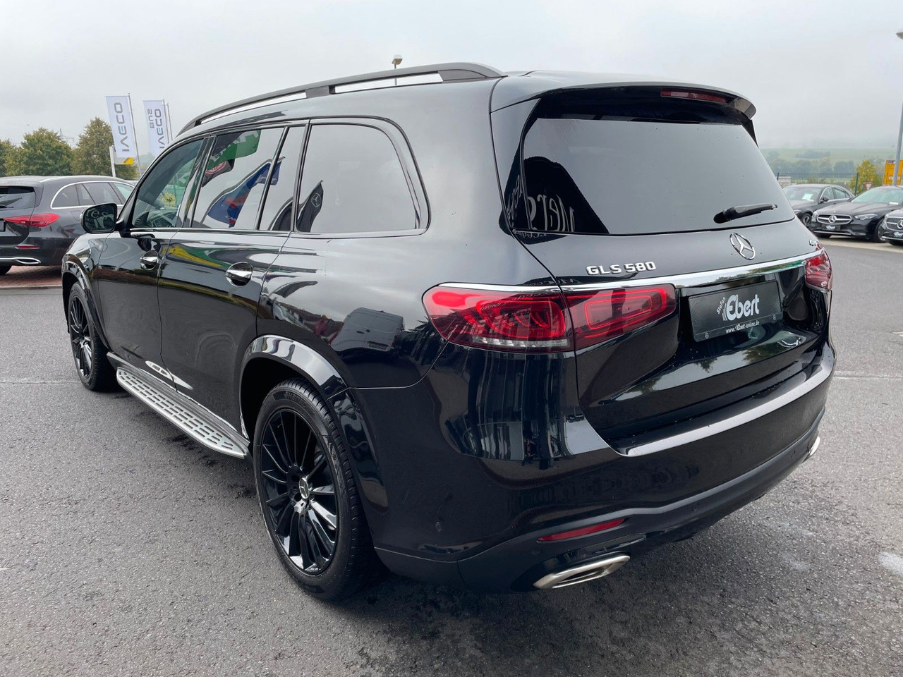 Mercedes-Benz GLS 580 4M AMG Pano+AHK+Burm+7Sitz+HUD+Fond+VOLL - SUV: afbeelding 3 Mercedes-Benz GLS 580 4M AMG Pano+AHK+Burm+7Sitz+HUD+Fond+VOLL - SUV: afbeelding 3