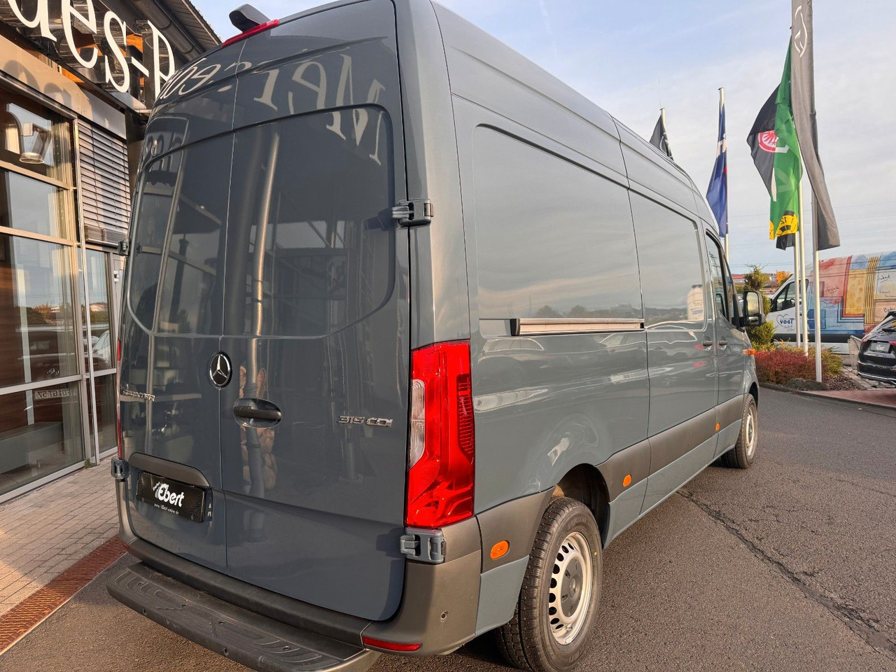 Mercedes-Benz Sprinter 315 CDI Klima 360Kamera DISTRONIC LED - Gesloten bestelwagen: afbeelding 4 Mercedes-Benz Sprinter 315 CDI Klima 360Kamera DISTRONIC LED - Gesloten bestelwagen: afbeelding 4