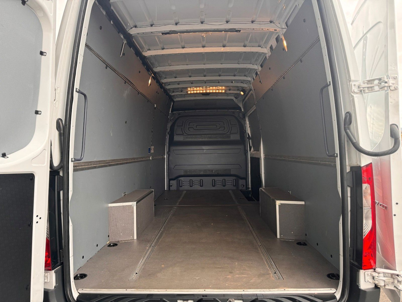 Mercedes-Benz Sprinter 317 CDI 4325 Klima 360 Schwing SHZ - Gesloten bestelwagen: afbeelding 5 Mercedes-Benz Sprinter 317 CDI 4325 Klima 360 Schwing SHZ - Gesloten bestelwagen: afbeelding 5