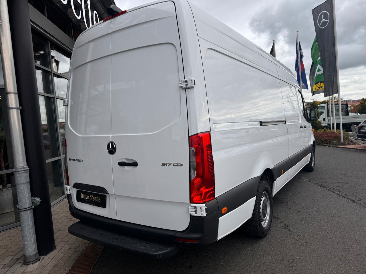 Mercedes-Benz Sprinter 317 CDI 4325 Klima 360 Schwing SHZ - Gesloten bestelwagen: afbeelding 4 Mercedes-Benz Sprinter 317 CDI 4325 Klima 360 Schwing SHZ - Gesloten bestelwagen: afbeelding 4