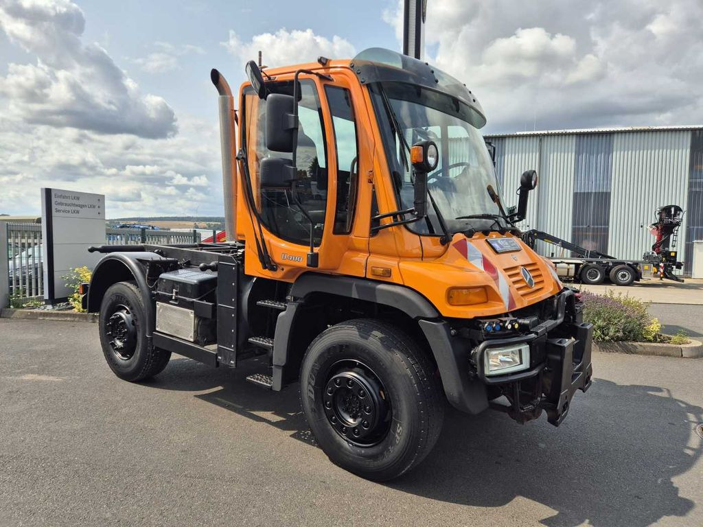 Mercedes-Benz Unimog U400 4x4 Vario Pilot Zapfwelle LOF - Chassis vrachtwagen: afbeelding 3 Mercedes-Benz Unimog U400 4x4 Vario Pilot Zapfwelle LOF - Chassis vrachtwagen: afbeelding 3