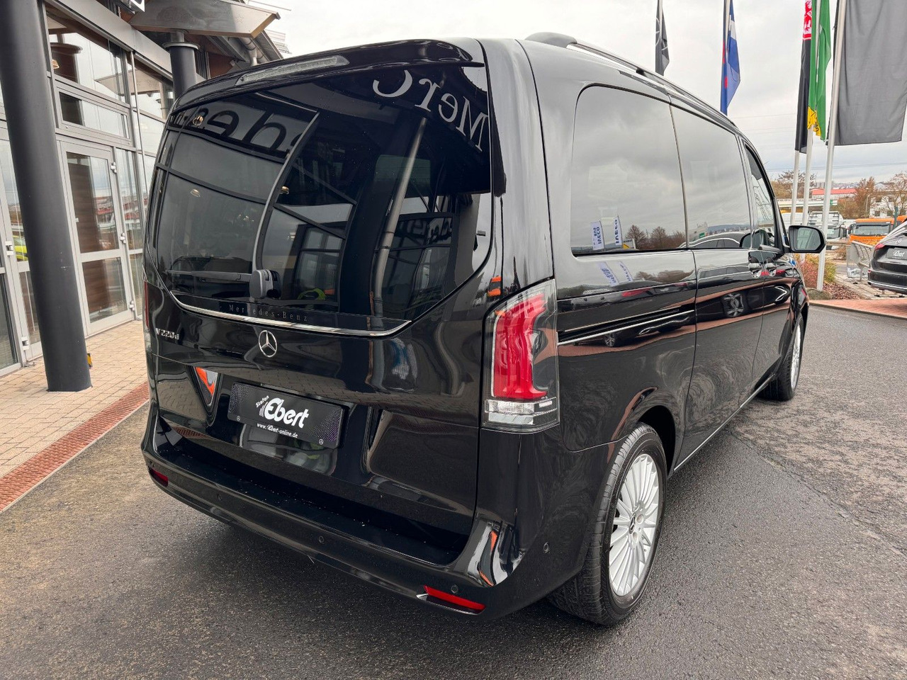 Mercedes-Benz V 220 d STYLE K Liege-Paket AHK2,5 DISTRONIC - Stationwagen: afbeelding 4 Mercedes-Benz V 220 d STYLE K Liege-Paket AHK2,5 DISTRONIC - Stationwagen: afbeelding 4