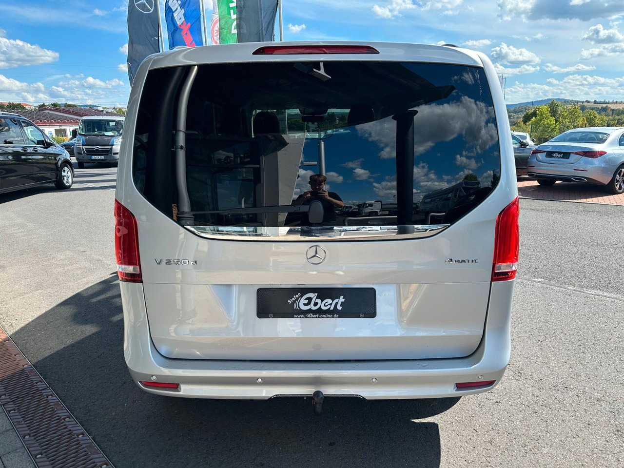 Mercedes-Benz V 250 EDITION 4MATIC Kompakt Liege-Paket AHK2,5t - Stationwagen: afbeelding 5 Mercedes-Benz V 250 EDITION 4MATIC Kompakt Liege-Paket AHK2,5t - Stationwagen: afbeelding 5