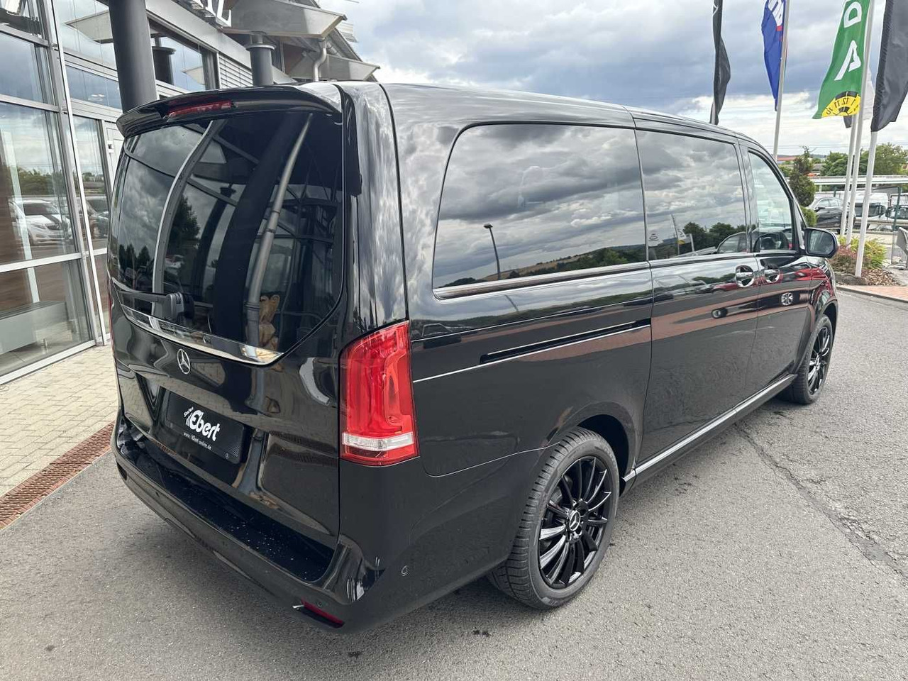 Mercedes-Benz V 300 d 4MATIC EXCLUSIVE AMG Panorama DISTRONIC - Personenwagen: afbeelding 4 Mercedes-Benz V 300 d 4MATIC EXCLUSIVE AMG Panorama DISTRONIC - Personenwagen: afbeelding 4