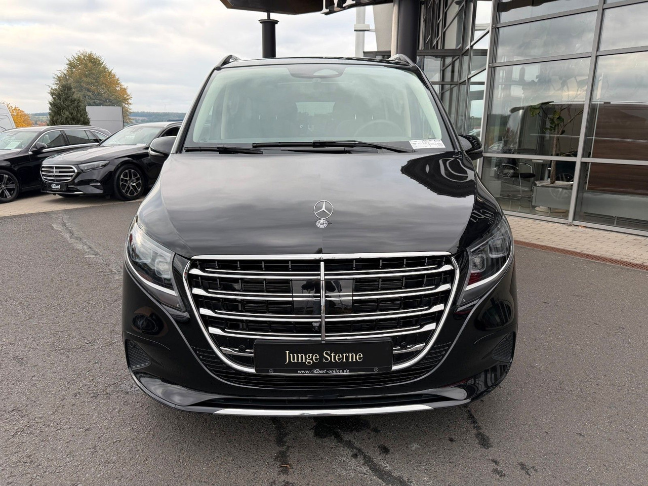 Mercedes-Benz V 300 d 4MATIC EXCLUSIVE Luxus-Sitze AHK2,5to - Stationwagen: afbeelding 2 Mercedes-Benz V 300 d 4MATIC EXCLUSIVE Luxus-Sitze AHK2,5to - Stationwagen: afbeelding 2