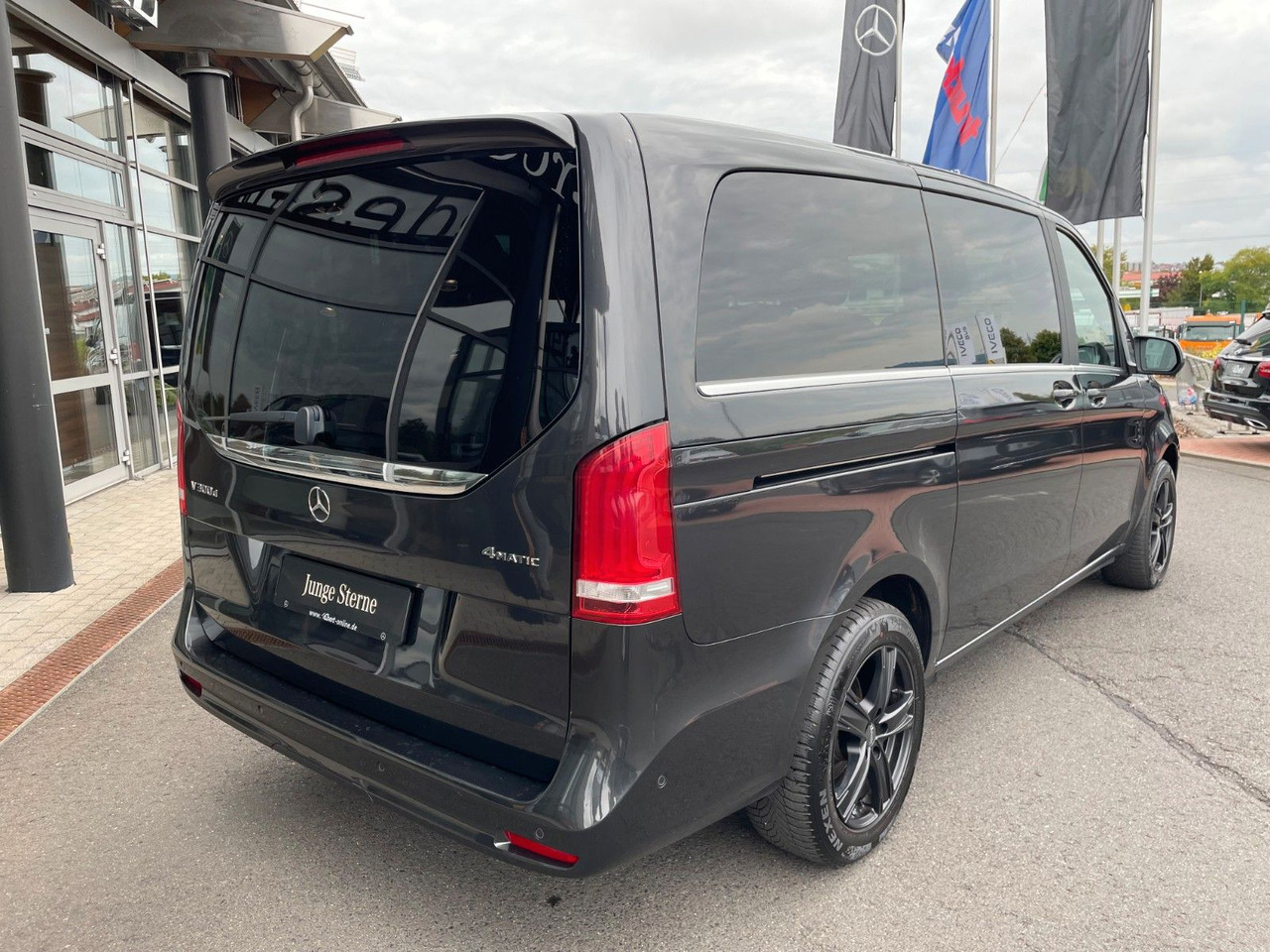 Mercedes-Benz V 300 d AVA ED 4MATIC Sitzklima Burmester 6Sitze - Stationwagen: afbeelding 4 Mercedes-Benz V 300 d AVA ED 4MATIC Sitzklima Burmester 6Sitze - Stationwagen: afbeelding 4