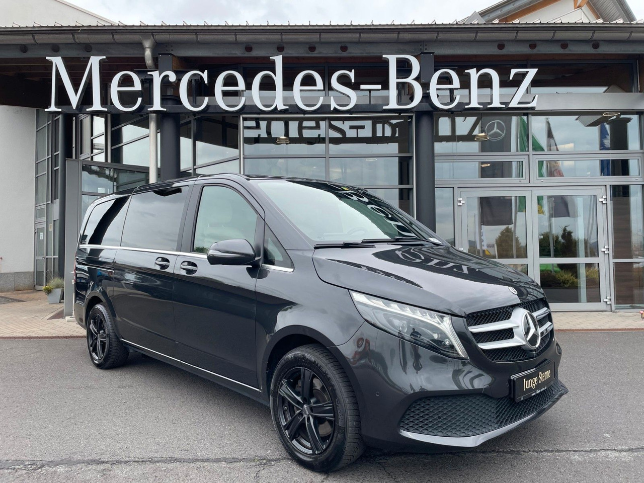 Mercedes-Benz V 300 d AVA ED 4MATIC Sitzklima Burmester 6Sitze - Stationwagen: afbeelding 1 Mercedes-Benz V 300 d AVA ED 4MATIC Sitzklima Burmester 6Sitze - Stationwagen: afbeelding 1