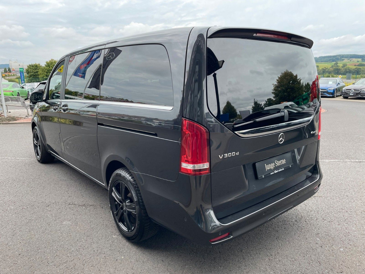 Mercedes-Benz V 300 d AVA ED 4MATIC Sitzklima Burmester 6Sitze - Stationwagen: afbeelding 3 Mercedes-Benz V 300 d AVA ED 4MATIC Sitzklima Burmester 6Sitze - Stationwagen: afbeelding 3