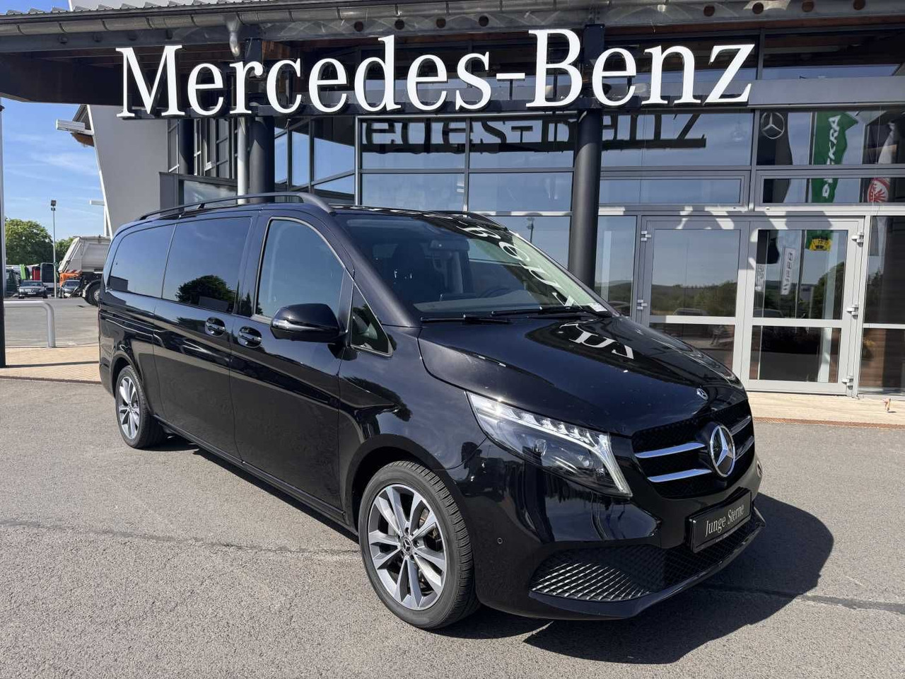 Mercedes-Benz V 300 d AVA Extralang AIRMATIC Standheiz 360Kam - Personenwagen: afbeelding 1 Mercedes-Benz V 300 d AVA Extralang AIRMATIC Standheiz 360Kam - Personenwagen: afbeelding 1