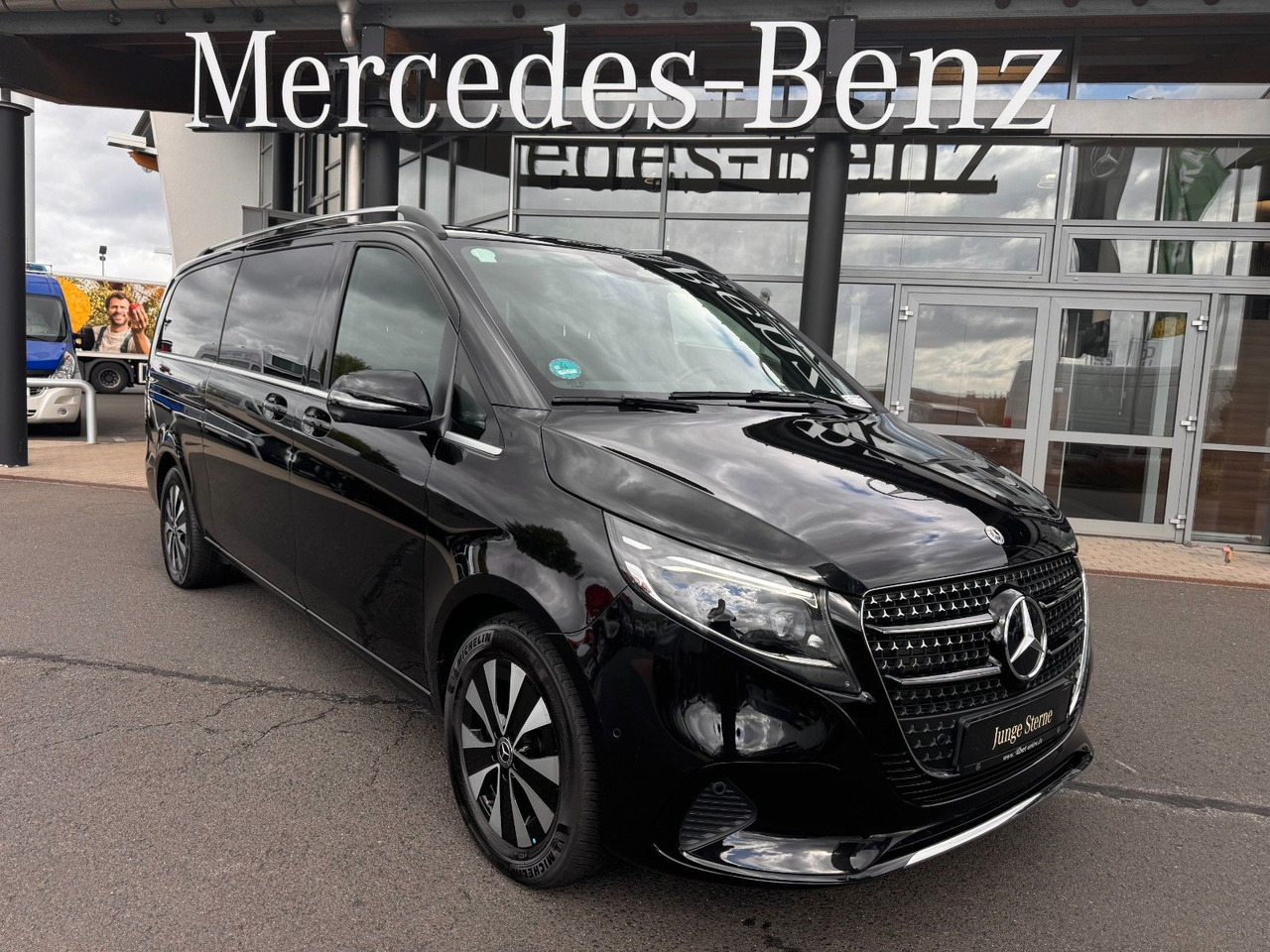 Mercedes-Benz V 300 d AVANTGARDE Extralang 360Kamera Standheiz - Stationwagen: afbeelding 1 Mercedes-Benz V 300 d AVANTGARDE Extralang 360Kamera Standheiz - Stationwagen: afbeelding 1