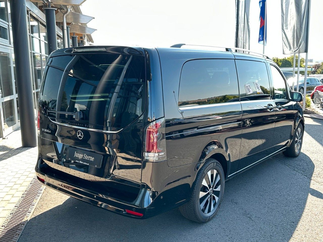 Mercedes-Benz V 300 d AVANTGARDE Extralang 360Kamera Standheiz - Stationwagen: afbeelding 4 Mercedes-Benz V 300 d AVANTGARDE Extralang 360Kamera Standheiz - Stationwagen: afbeelding 4