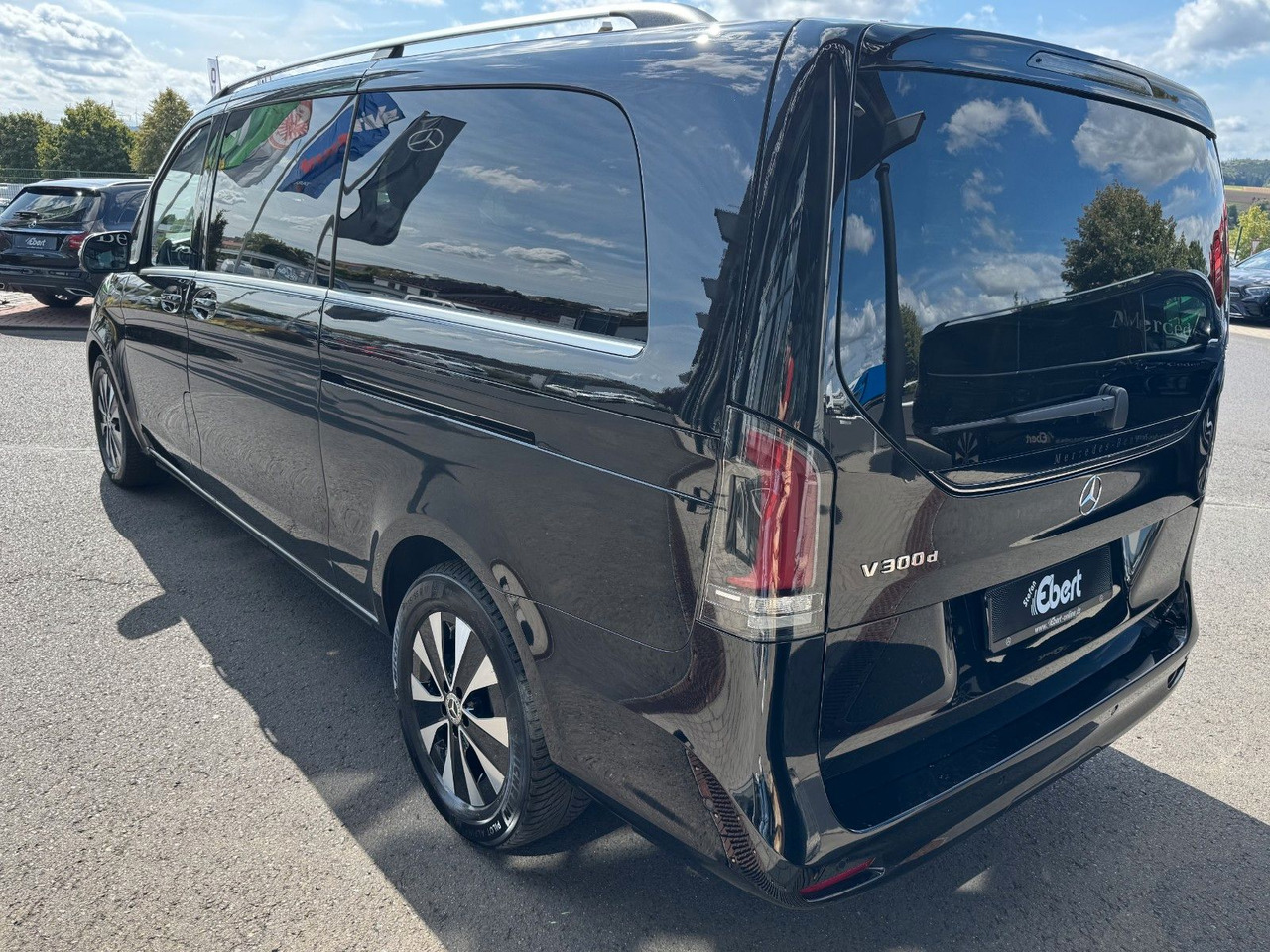 Mercedes-Benz V 300 d AVANTGARDE Extralang 360Kamera Standheiz - Stationwagen: afbeelding 3 Mercedes-Benz V 300 d AVANTGARDE Extralang 360Kamera Standheiz - Stationwagen: afbeelding 3
