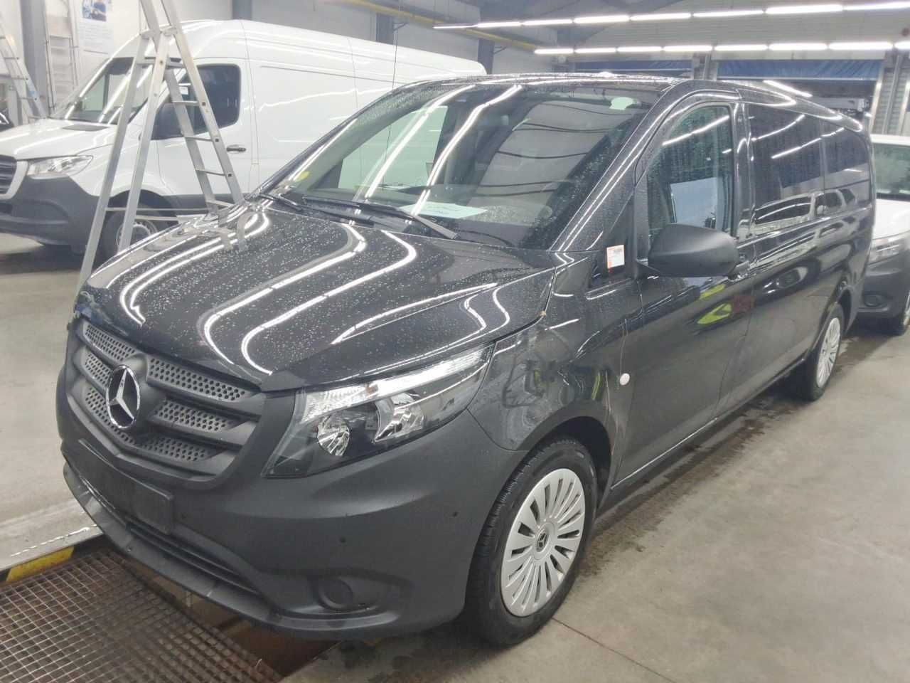 Mercedes-Benz Vito 116 CDI Tourer 2xKlima AHK Kamera Audio40 - Personenwagen: afbeelding 1 Mercedes-Benz Vito 116 CDI Tourer 2xKlima AHK Kamera Audio40 - Personenwagen: afbeelding 1
