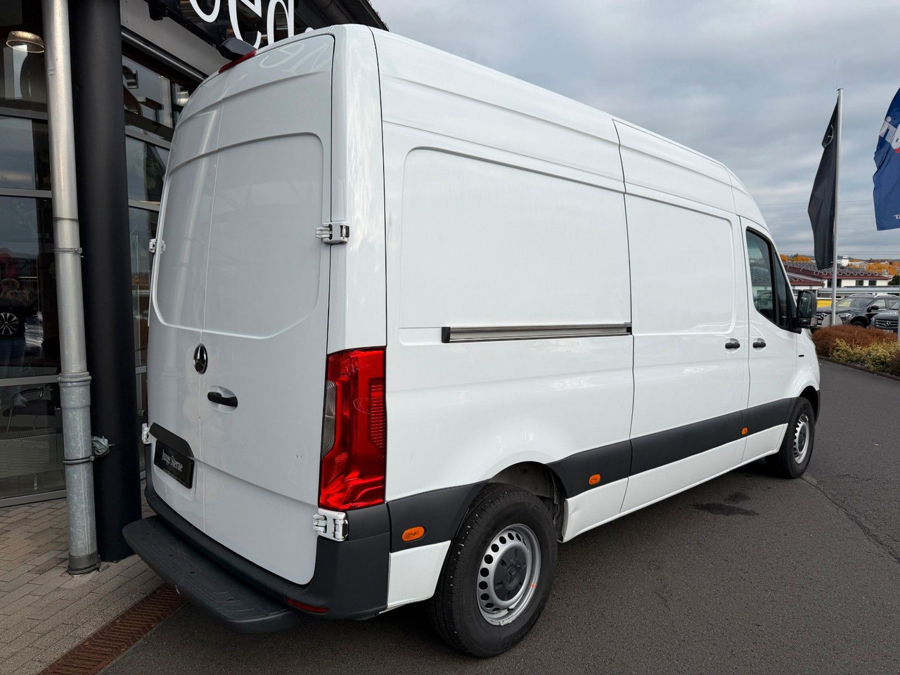 Mercedes-Benz eSprinter 312 Klima SHZ Kamera - Gesloten bestelwagen, Elektrische bedrijfswagen: afbeelding 4 Mercedes-Benz eSprinter 312 Klima SHZ Kamera - Gesloten bestelwagen, Elektrische bedrijfswagen: afbeelding 4