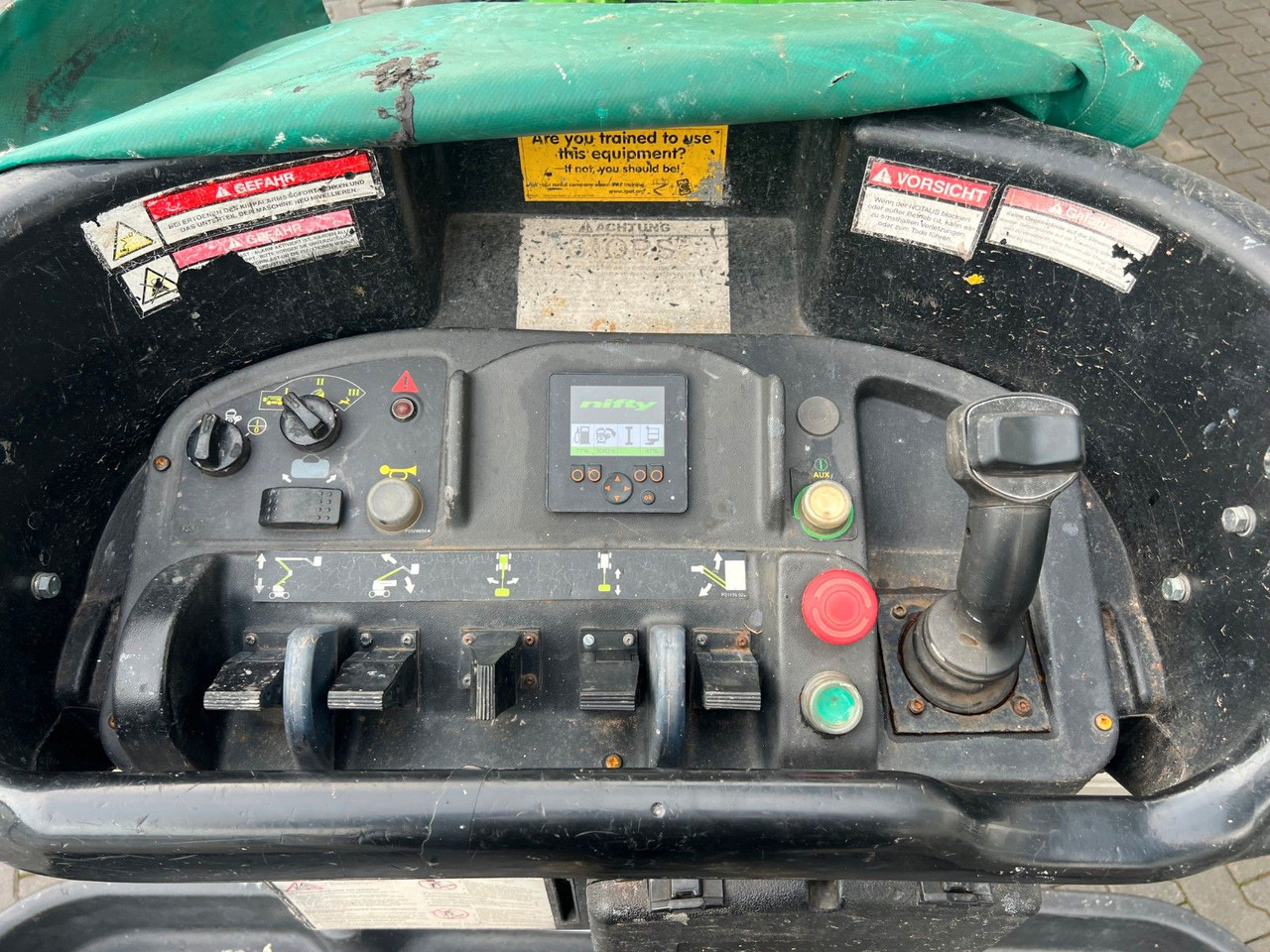 Vrachtwagen hoogwerker Niftylift HR17D 4X4 / 1.636h / 17m Arbeithöhe: afbeelding 14