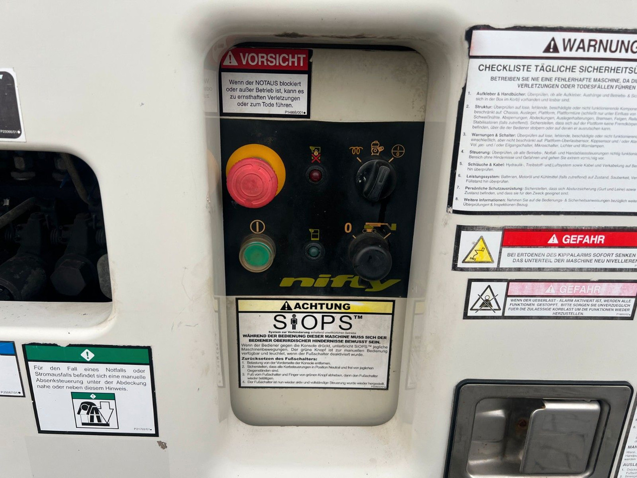 Vrachtwagen hoogwerker Niftylift HR17D 4X4 / 1.636h / 17m Arbeithöhe: afbeelding 23