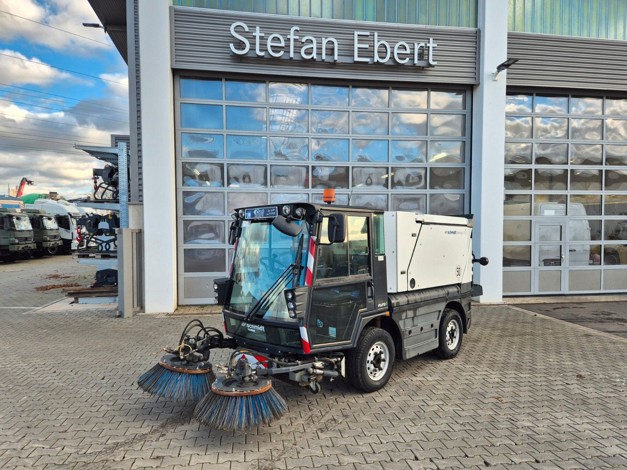 Schmidt Swingo Compact 200+ Klima - Veegwagen: afbeelding 2 Schmidt Swingo Compact 200+ Klima - Veegwagen: afbeelding 2