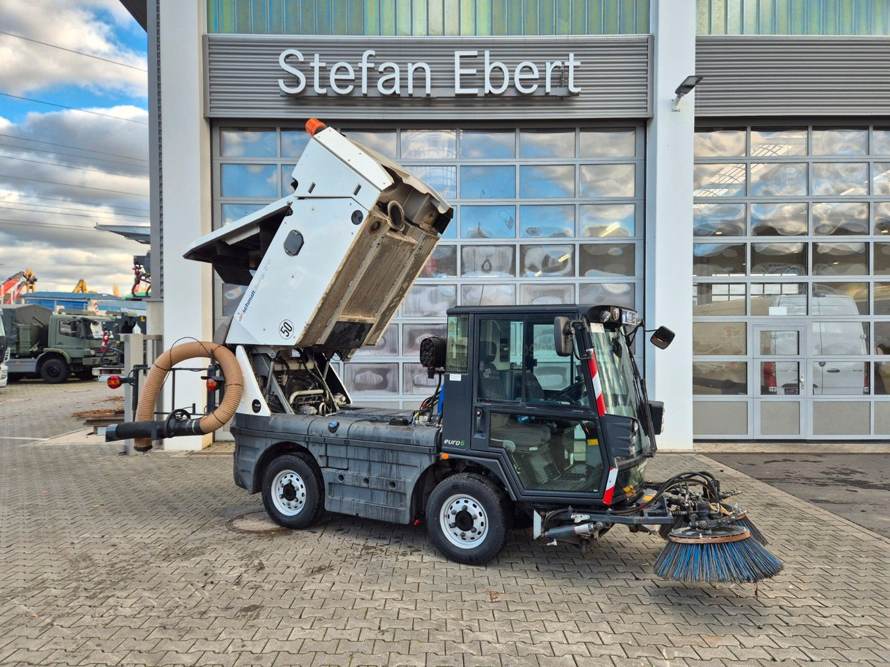 Schmidt Swingo Compact 200+ Klima - Veegwagen: afbeelding 1 Schmidt Swingo Compact 200+ Klima - Veegwagen: afbeelding 1