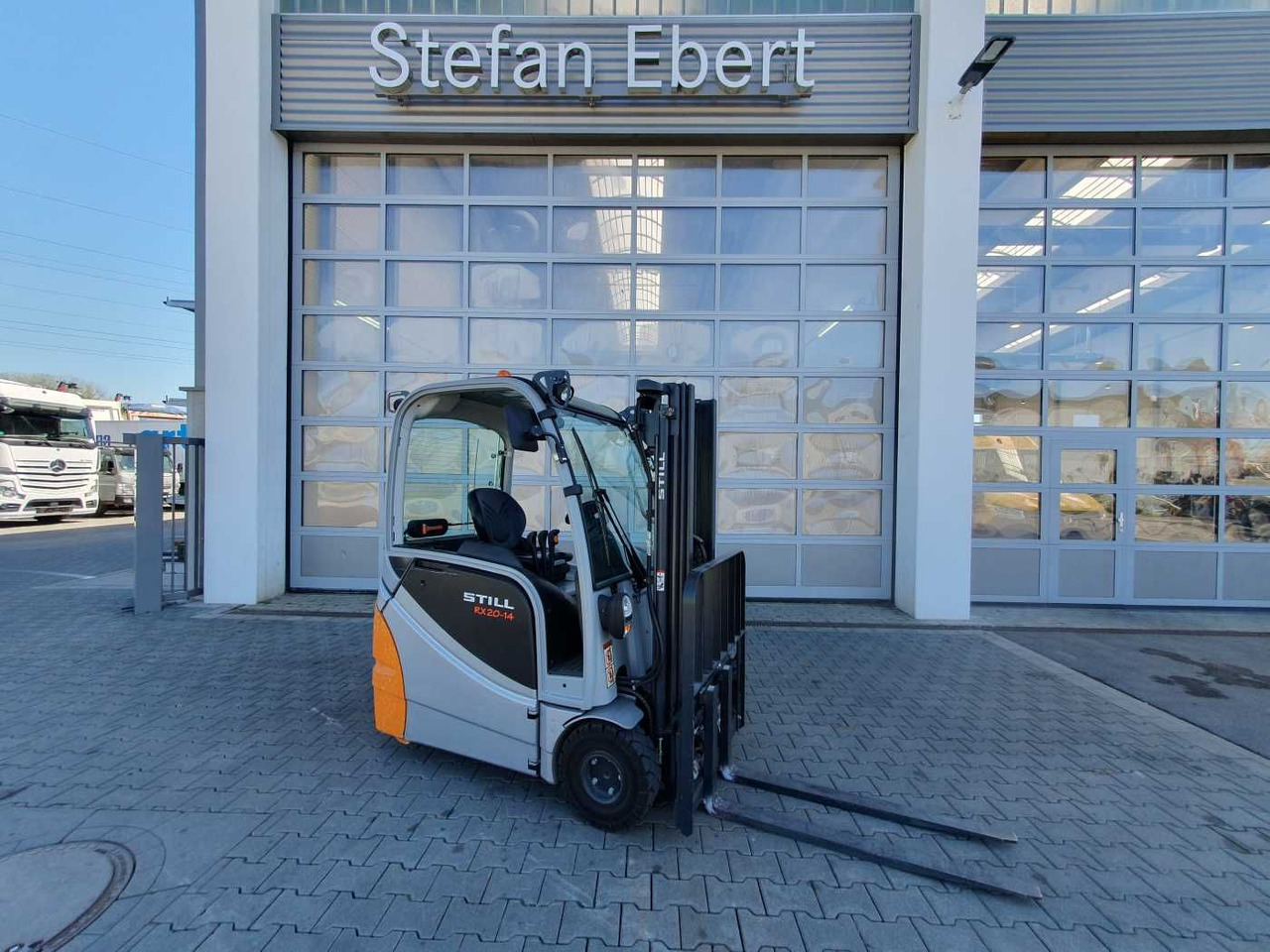 Still RX20-14 / 2023 / Triplex: 4.30m! / 100h! / SS - Elektrische heftruck: afbeelding 1 Still RX20-14 / 2023 / Triplex: 4.30m! / 100h! / SS - Elektrische heftruck: afbeelding 1