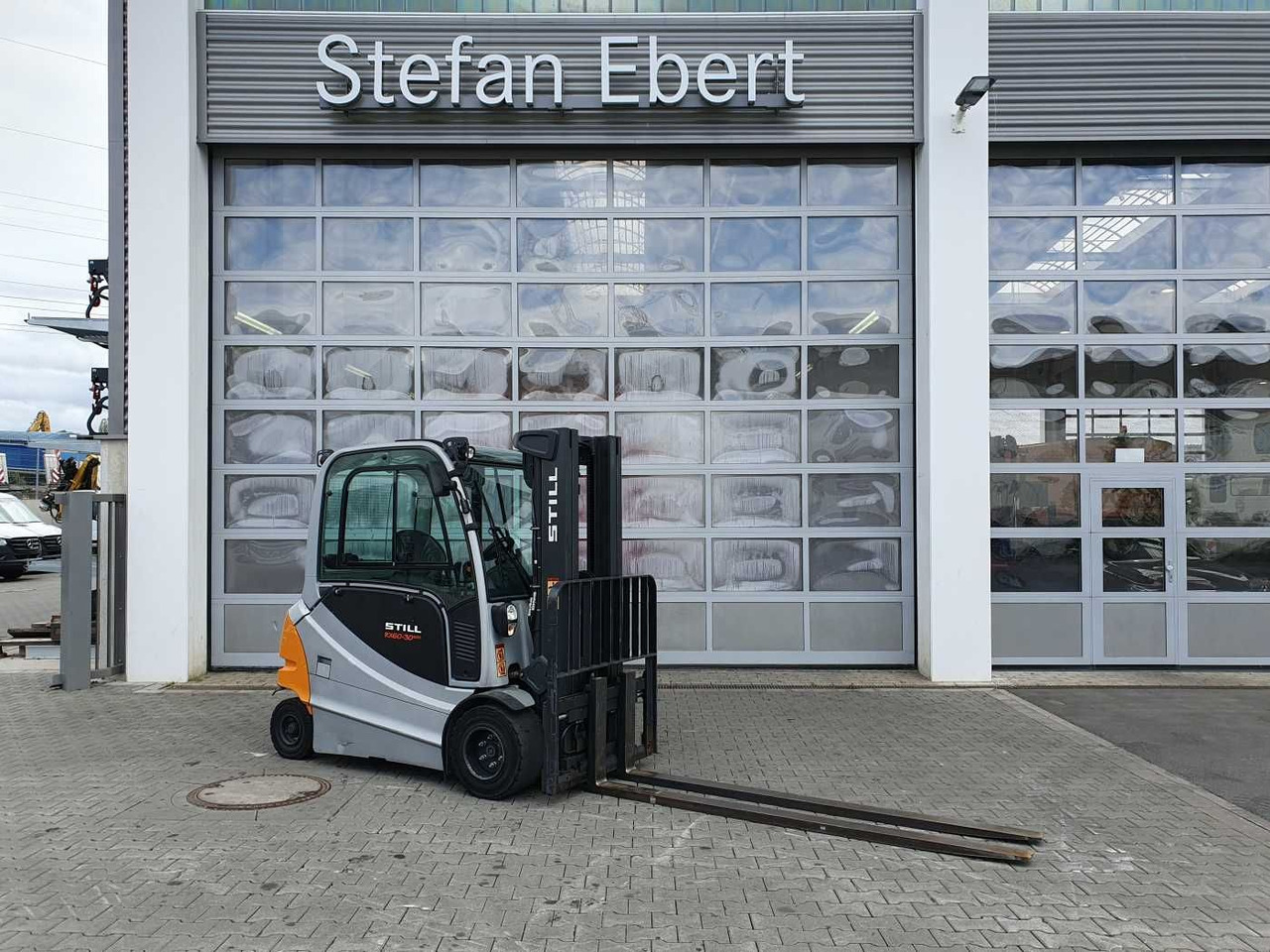 Still RX60-30L/600 - Triplex: 4.6m / SS / 9.311h - Elektrische heftruck: afbeelding 1 Still RX60-30L/600 - Triplex: 4.6m / SS / 9.311h - Elektrische heftruck: afbeelding 1