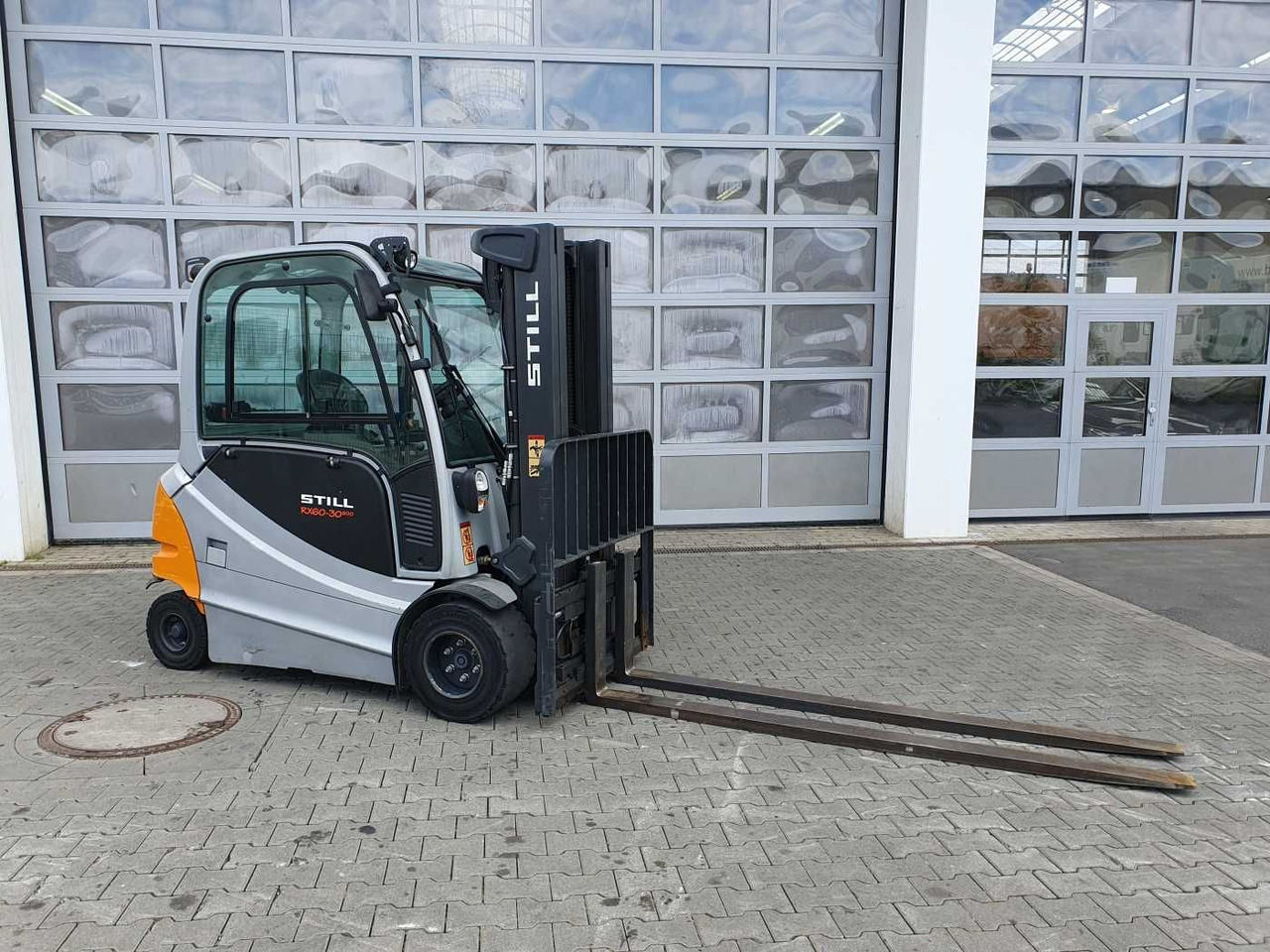 Still RX60-30L/600 - Triplex: 4.6m / SS / 9.311h - Elektrische heftruck: afbeelding 2 Still RX60-30L/600 - Triplex: 4.6m / SS / 9.311h - Elektrische heftruck: afbeelding 2