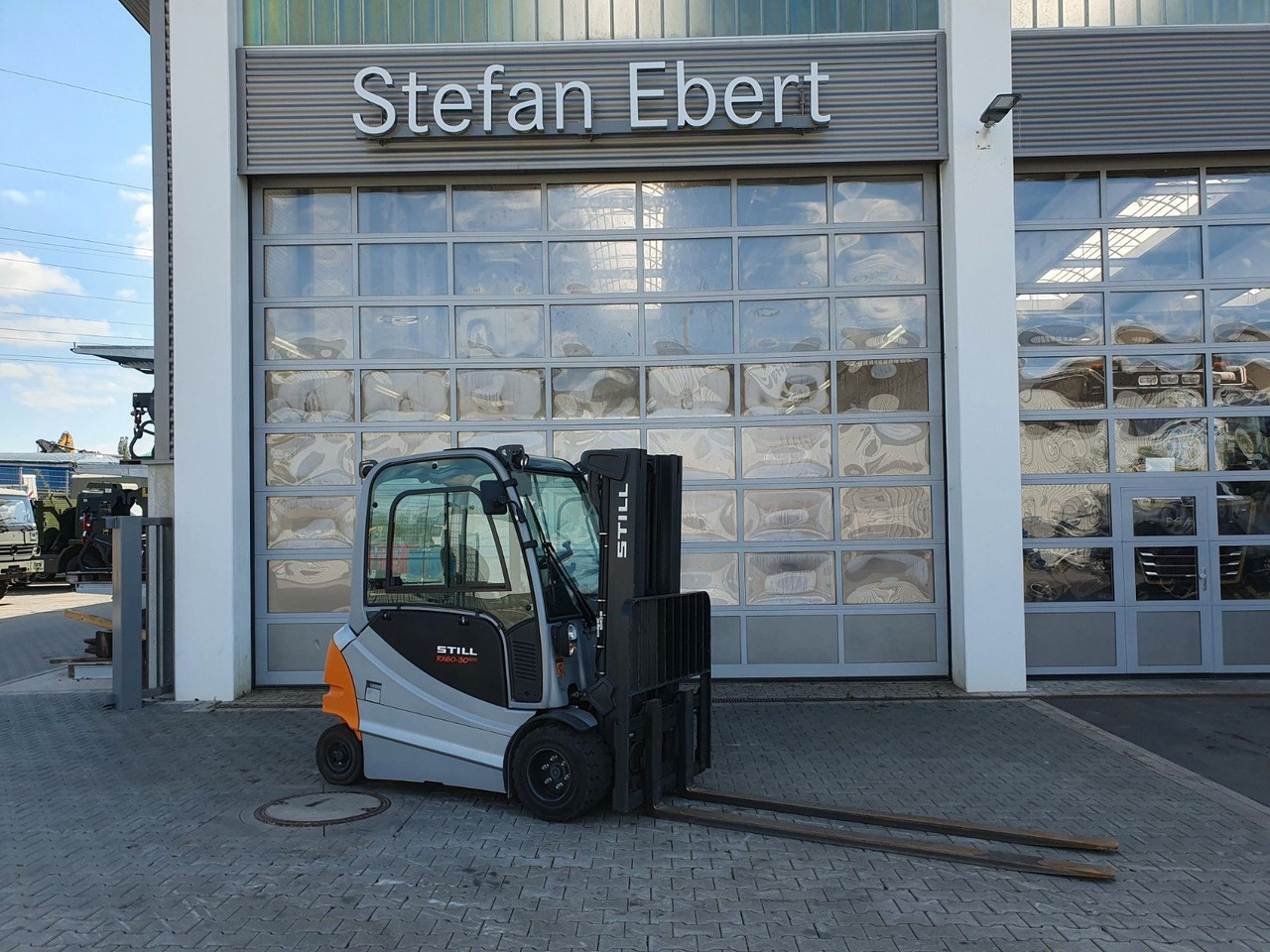 Still RX60-30L/600 - Triplex: 4,6m / nur 1.245h / SS - Elektrische heftruck: afbeelding 1 Still RX60-30L/600 - Triplex: 4,6m / nur 1.245h / SS - Elektrische heftruck: afbeelding 1