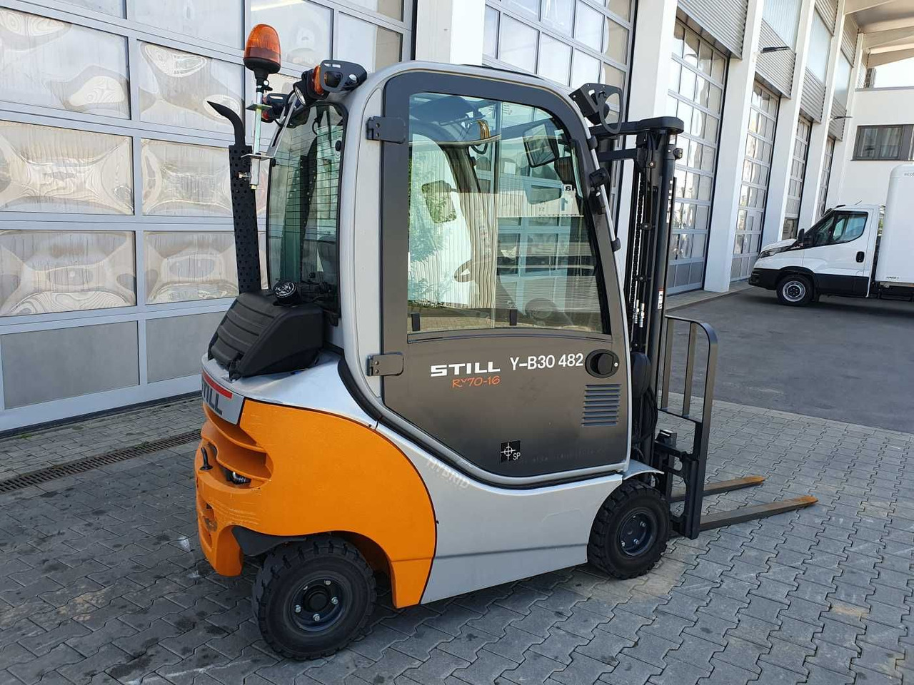 Still RX70-16 / Triplex: 4.60m / nur 576h! / 1.600kg - Diesel heftruck: afbeelding 4 Still RX70-16 / Triplex: 4.60m / nur 576h! / 1.600kg - Diesel heftruck: afbeelding 4