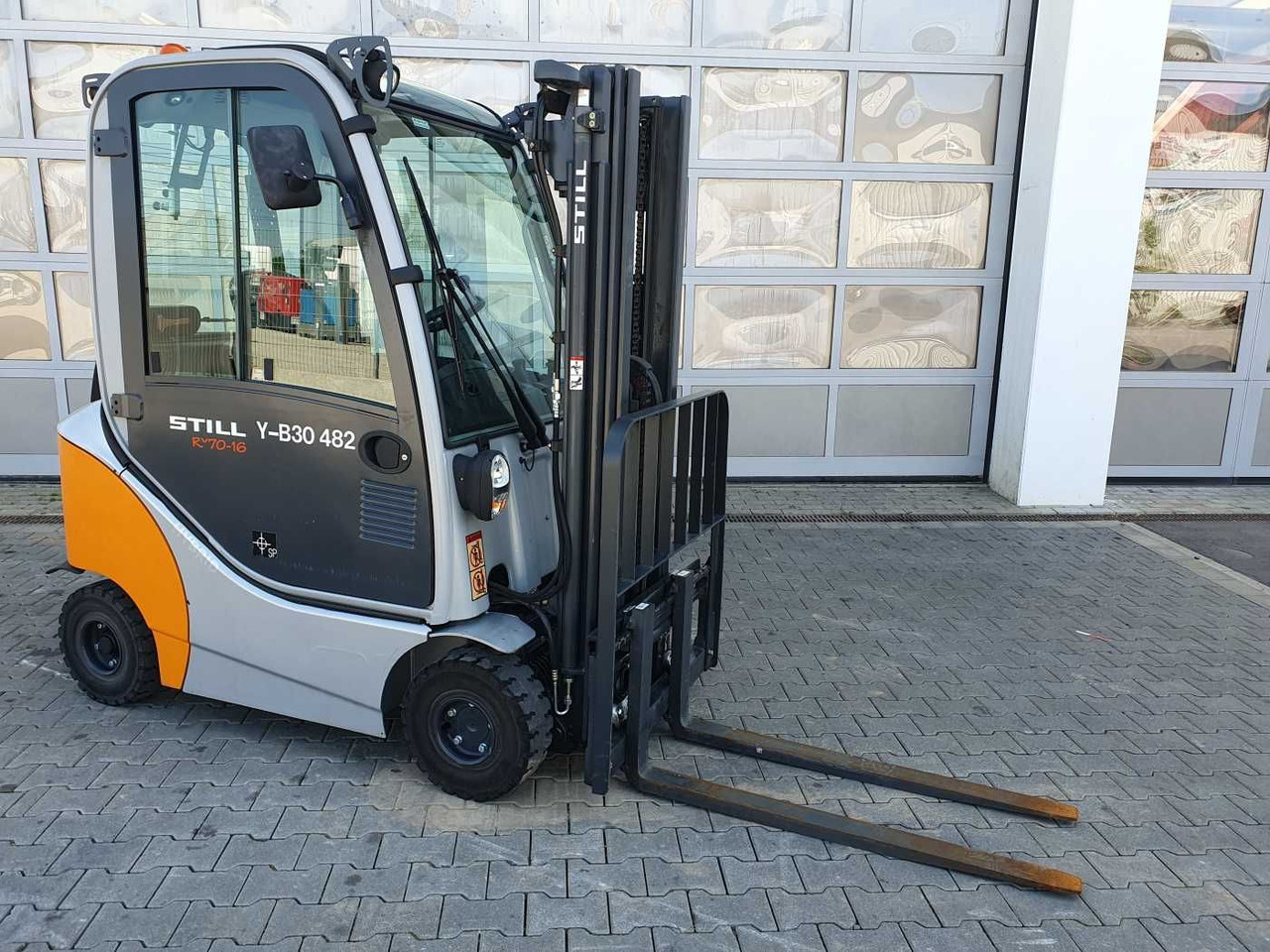 Still RX70-16 / Triplex: 4.60m / nur 576h! / 1.600kg - Diesel heftruck: afbeelding 2 Still RX70-16 / Triplex: 4.60m / nur 576h! / 1.600kg - Diesel heftruck: afbeelding 2