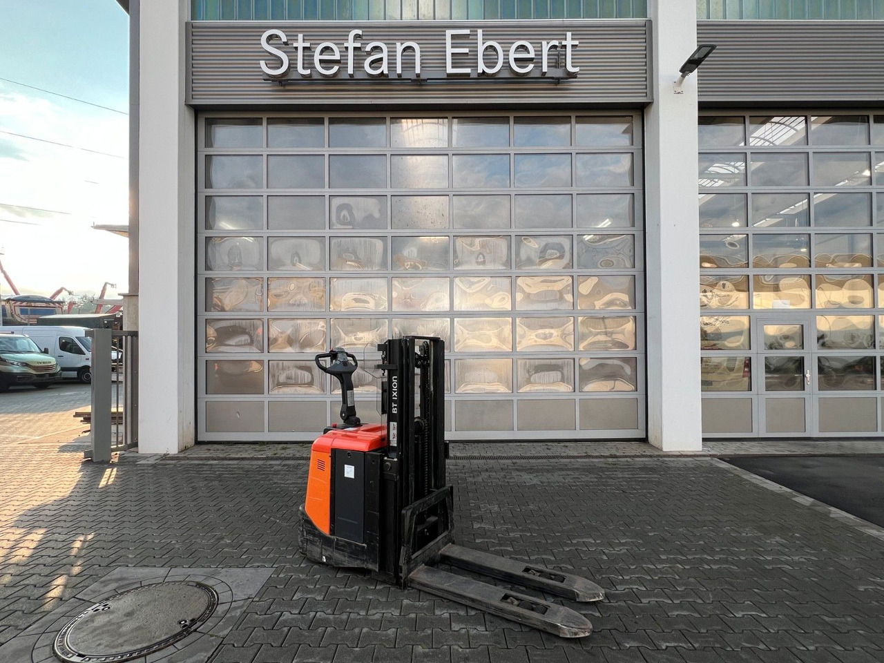 Toyota SPE 125 L / nur 382h ! / Hochhubwagen / 3.350mm - Stapelaar: afbeelding 1 Toyota SPE 125 L / nur 382h ! / Hochhubwagen / 3.350mm - Stapelaar: afbeelding 1