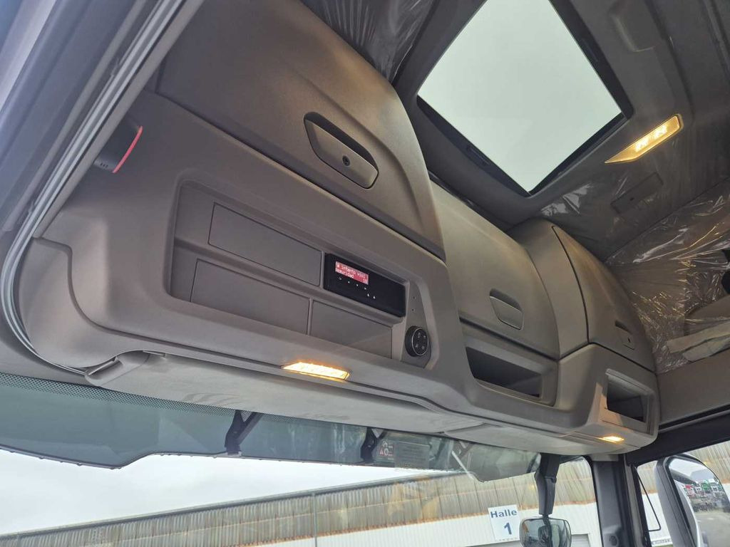 Nieuw Trekker Iveco X-Way AS440X57TZ/P ON+ 6x4 Intarder 2xBett Iveco X-Way AS440X57TZ/P ON+ 6x4 Intarder 2xBett: afbeelding 14 Nieuw Trekker Iveco X-Way AS440X57TZ/P ON+ 6x4 Intarder 2xBett Iveco X-Way AS440X57TZ/P ON+ 6x4 Intarder 2xBett: afbeelding 14