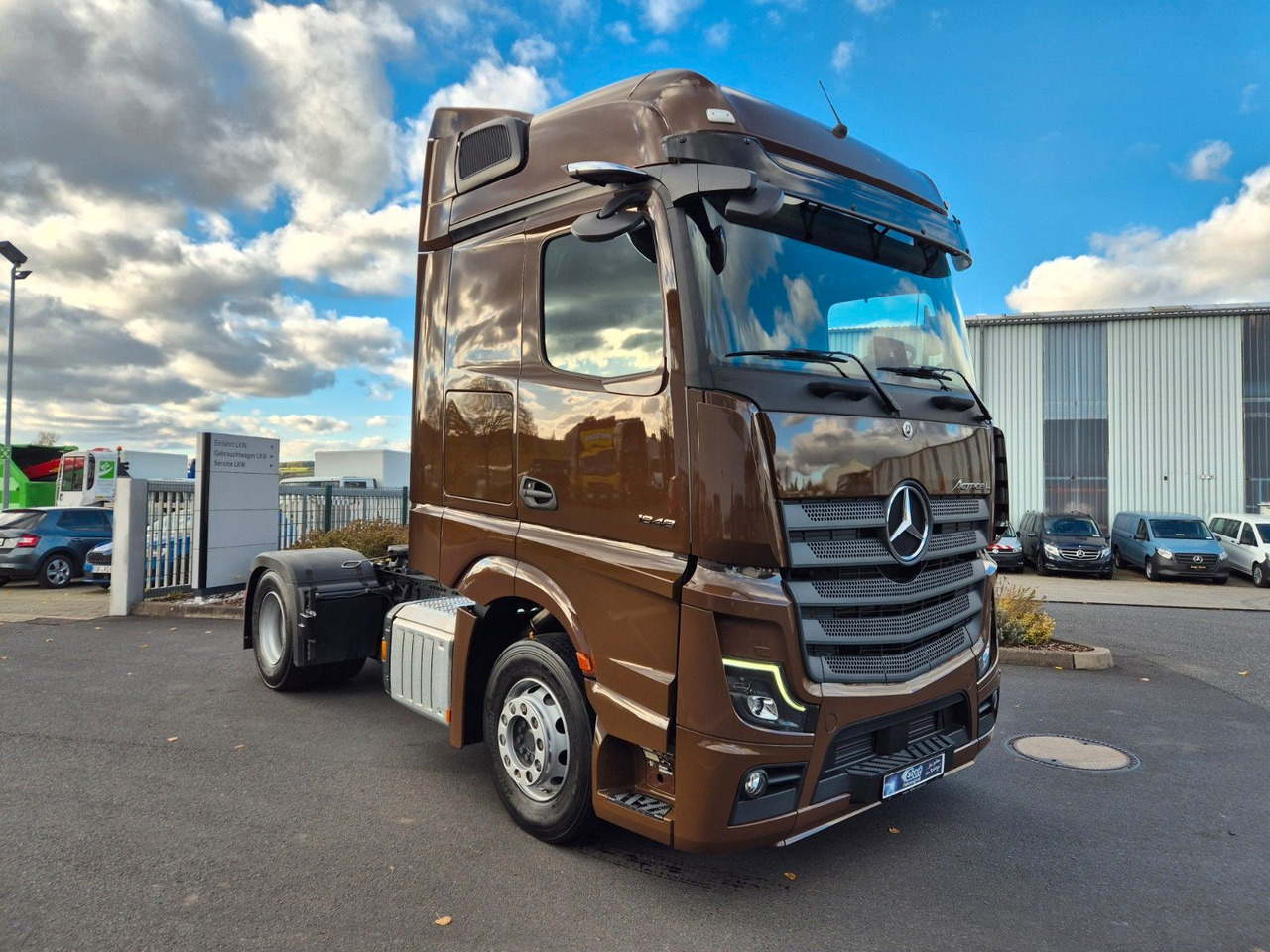 Mercedes-Benz Actros 1848 LS Öl-Retarder Standklima BigSpace - Trekker: afbeelding 4 Mercedes-Benz Actros 1848 LS Öl-Retarder Standklima BigSpace - Trekker: afbeelding 4