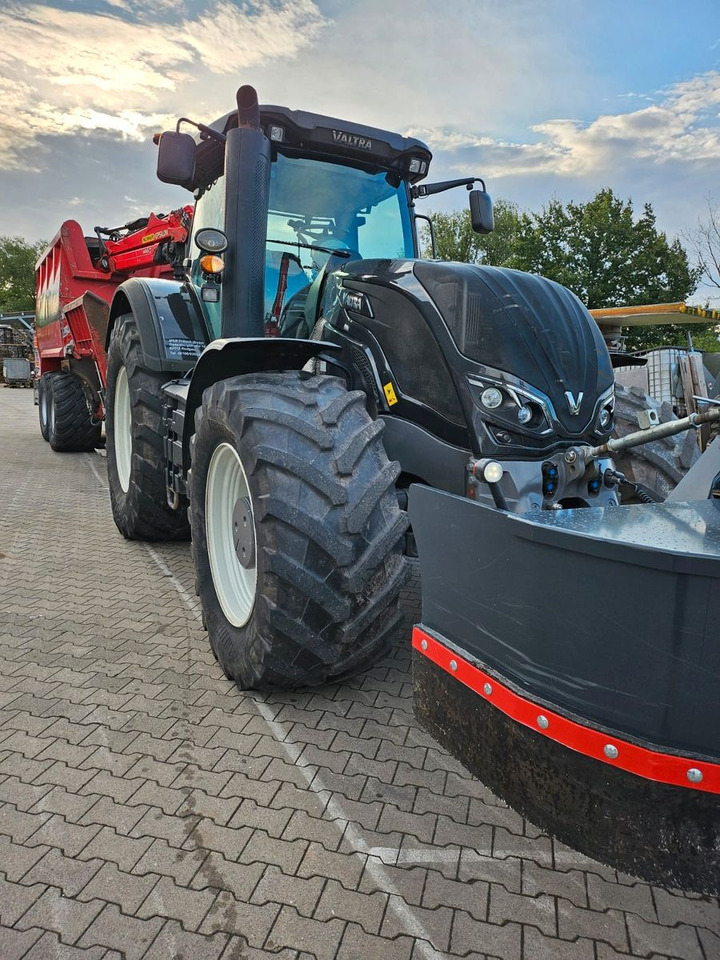 Valtra S374 / nur: 1.980h! / 06.2017 / Holzhacker - Houtversnipperaar: afbeelding 3 Valtra S374 / nur: 1.980h! / 06.2017 / Holzhacker - Houtversnipperaar: afbeelding 3