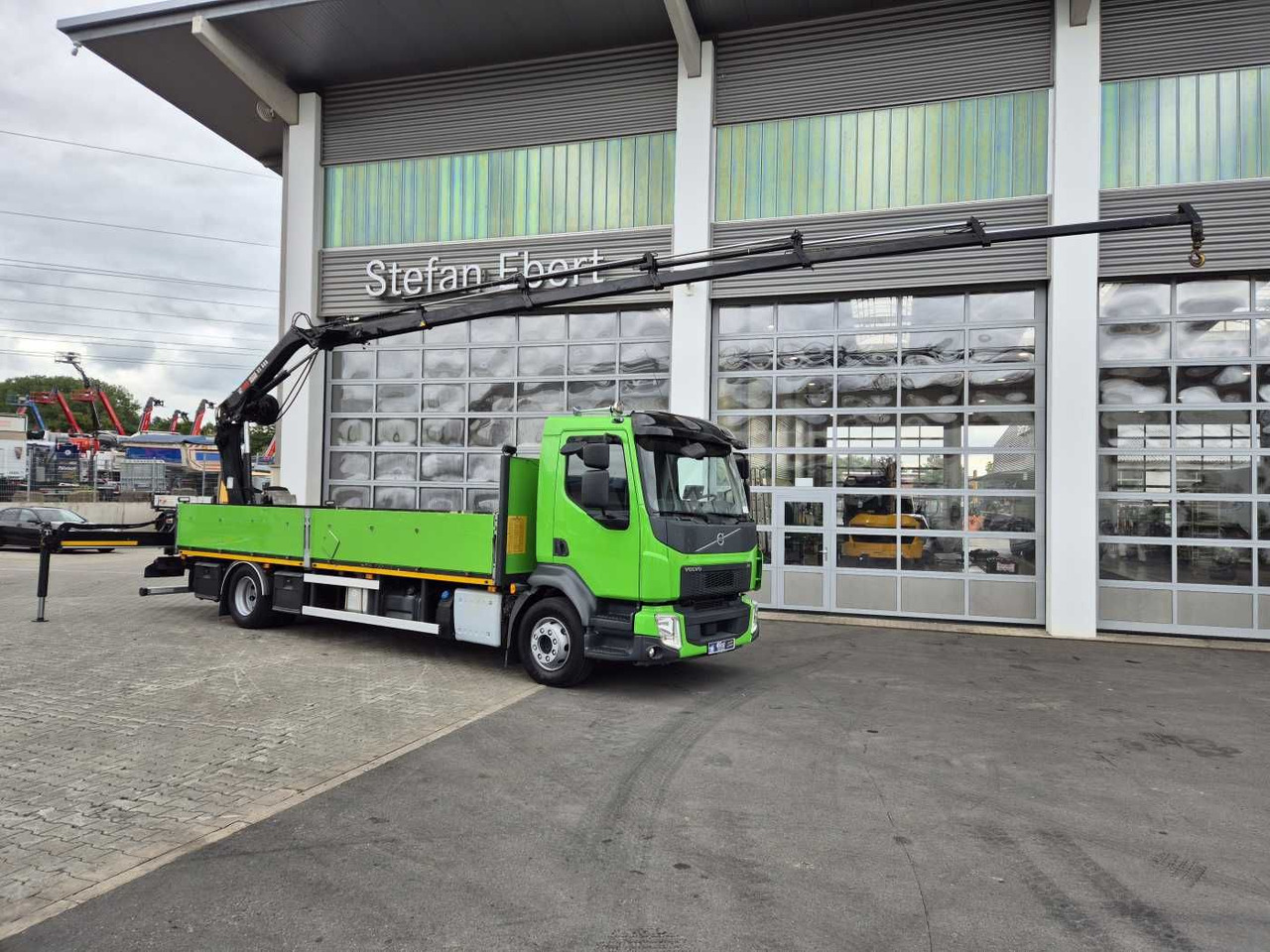 Volvo FL 42 R Kran Hiab XS 088 Funk bis 14 m! Kamera - Vrachtwagen met open laadbak, Kraanwagen: afbeelding 1 Volvo FL 42 R Kran Hiab XS 088 Funk bis 14 m! Kamera - Vrachtwagen met open laadbak, Kraanwagen: afbeelding 1