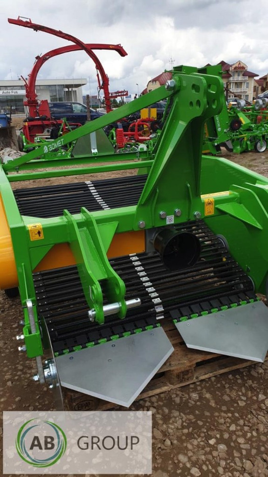 2-row Conveyor Digger Bomet Upus Z656/3 - Aardappelrooier: afbeelding 5 2-row Conveyor Digger Bomet Upus Z656/3 - Aardappelrooier: afbeelding 5