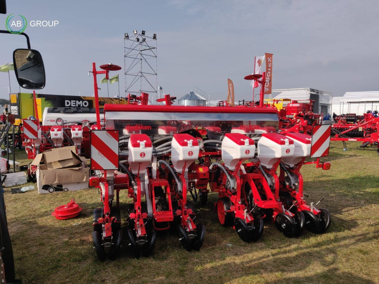 6-row maize seeder VPYT-DG306 on a semi-telescopic frame with deep fertilization - Precisiezaaimachine: afbeelding 2 6-row maize seeder VPYT-DG306 on a semi-telescopic frame with deep fertilization - Precisiezaaimachine: afbeelding 2