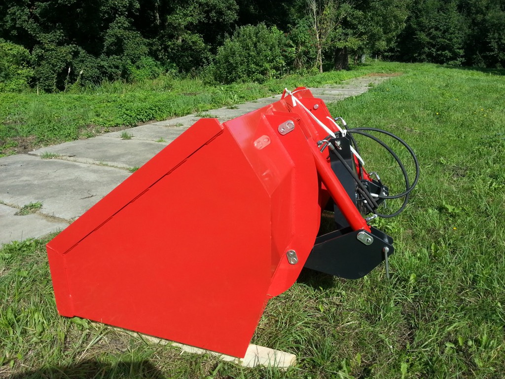 Agromet bucket with hydraulics ŁH-2500 for tractor - Voorladerbak voor Landbouwmachine: afbeelding 1 Agromet bucket with hydraulics ŁH-2500 for tractor - Voorladerbak voor Landbouwmachine: afbeelding 1